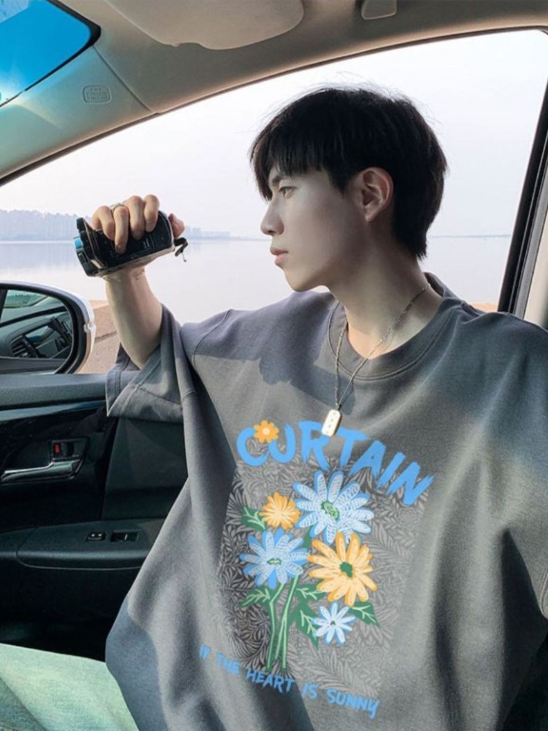 

HERE&NOW Men Floral Printed Round Neck Cotton Oversized T-shirt, Grey