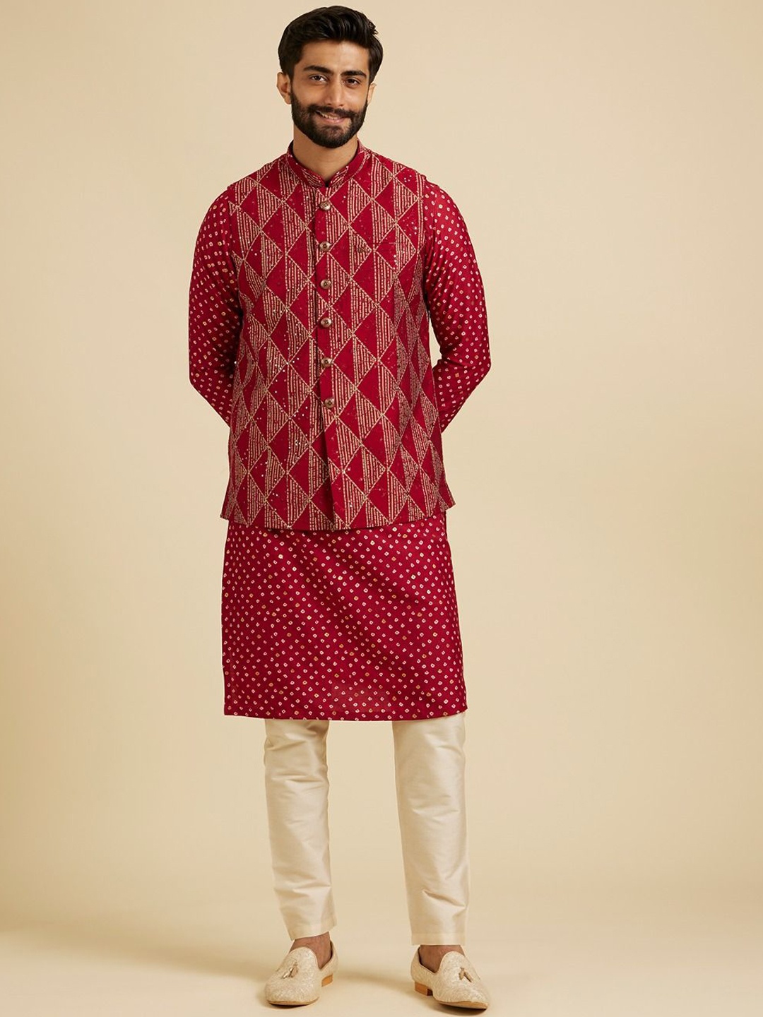 

Manyavar Bandhani Printed Straight Kurta With Pyjamas & Nehru jacket, Red