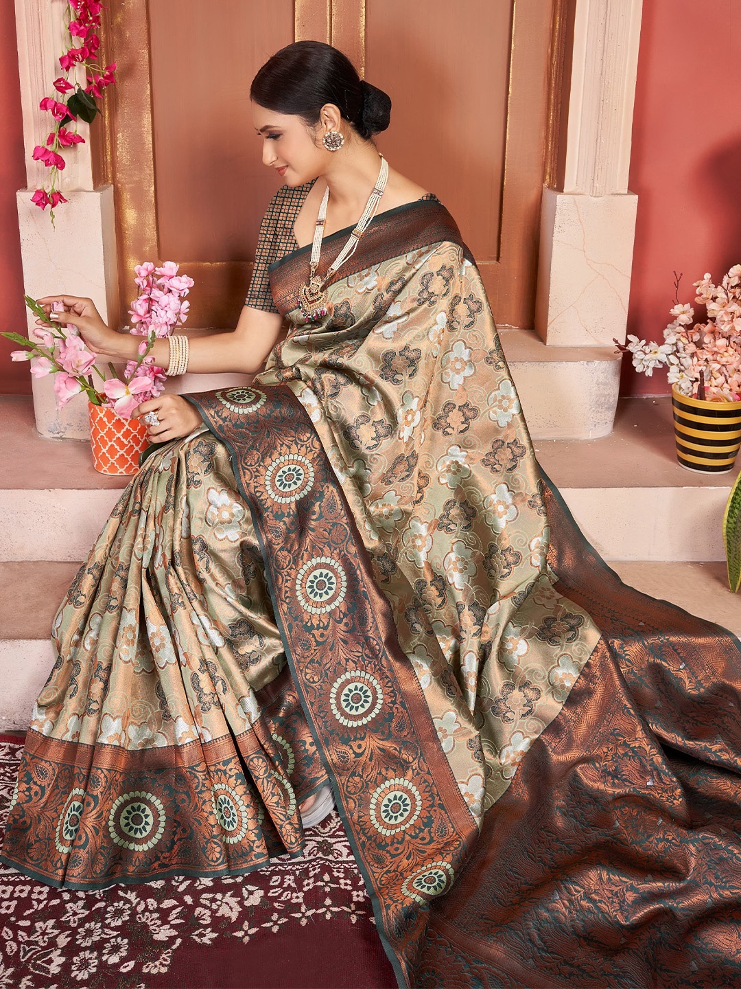 

Wuxi Woven Design Zari Pure Silk Banarasi Saree, Sea green