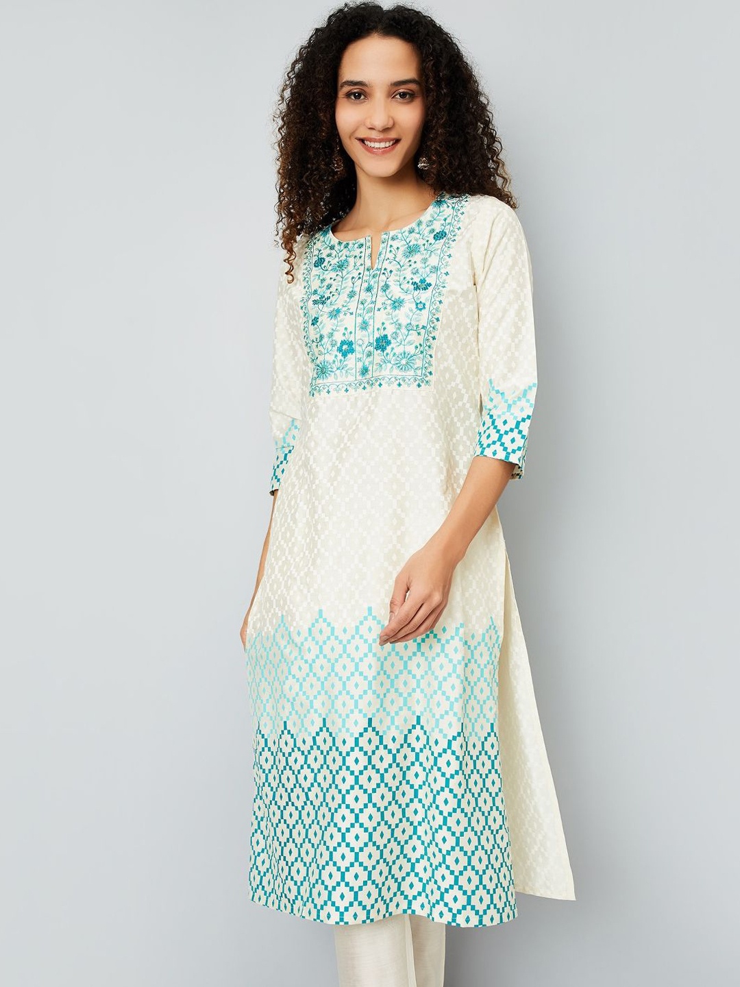 

max Floral Printed Regular Sequinned Straight Kurta, Off white