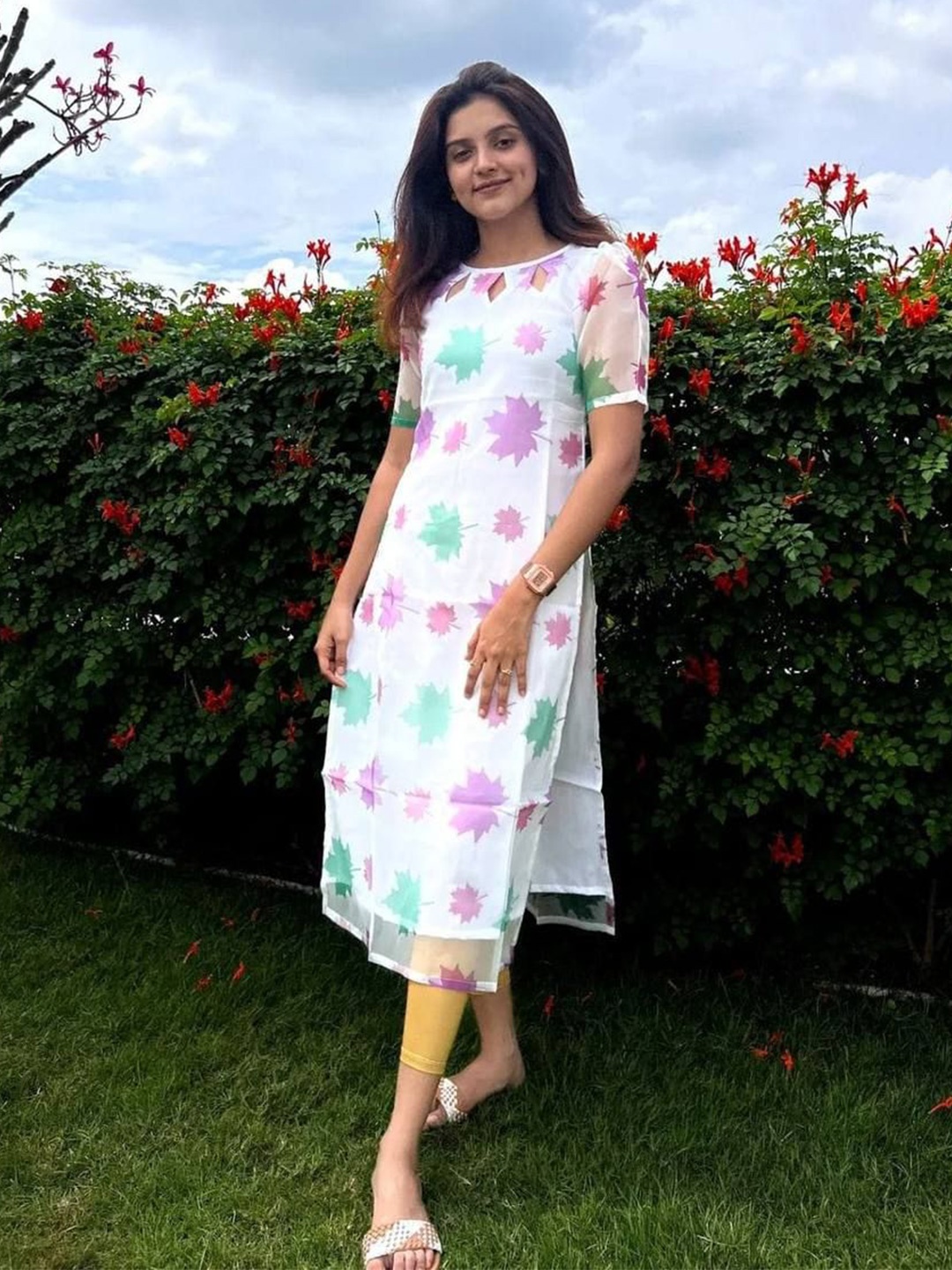 

Rujave Women Printed Round-Neck Straight Kurta, White