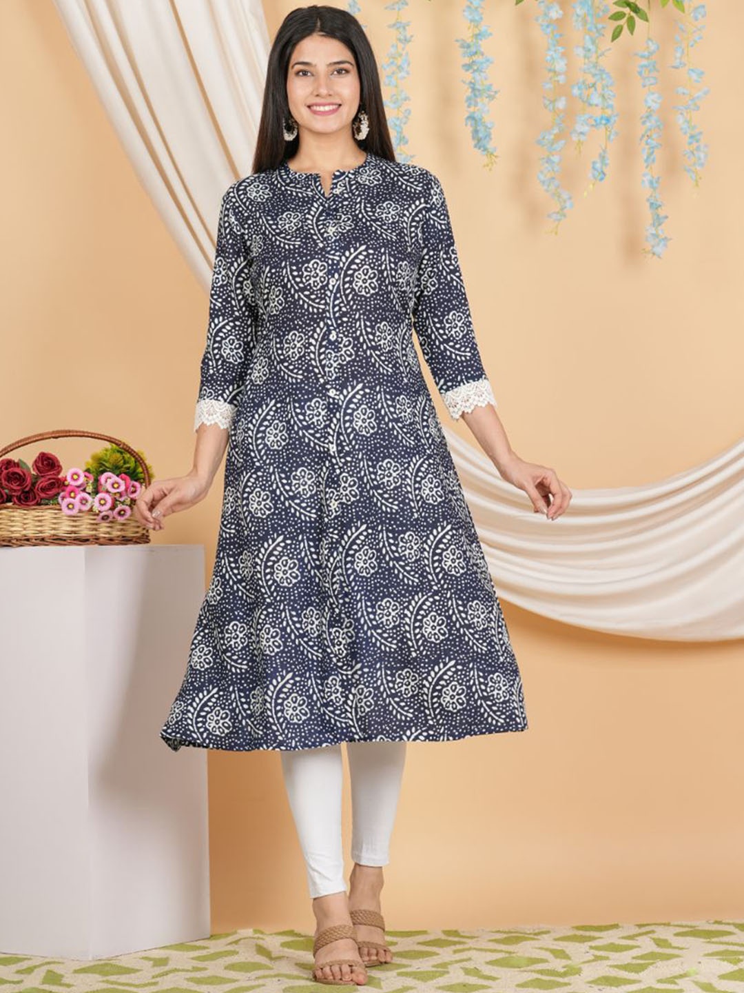 

KALINI Floral Printed Straight Kurta, Navy blue