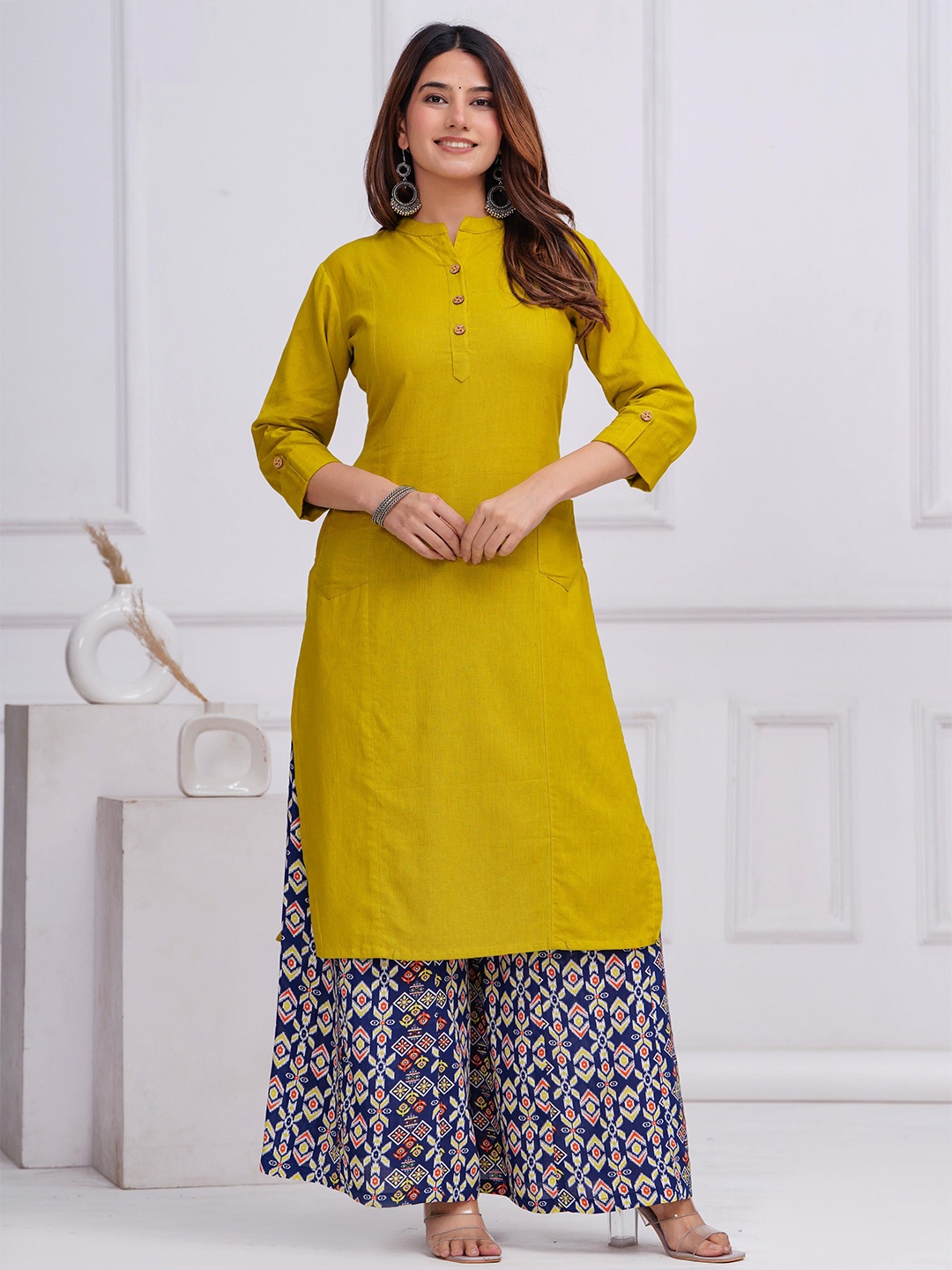 

Meeranshi Women Kurta, Mustard