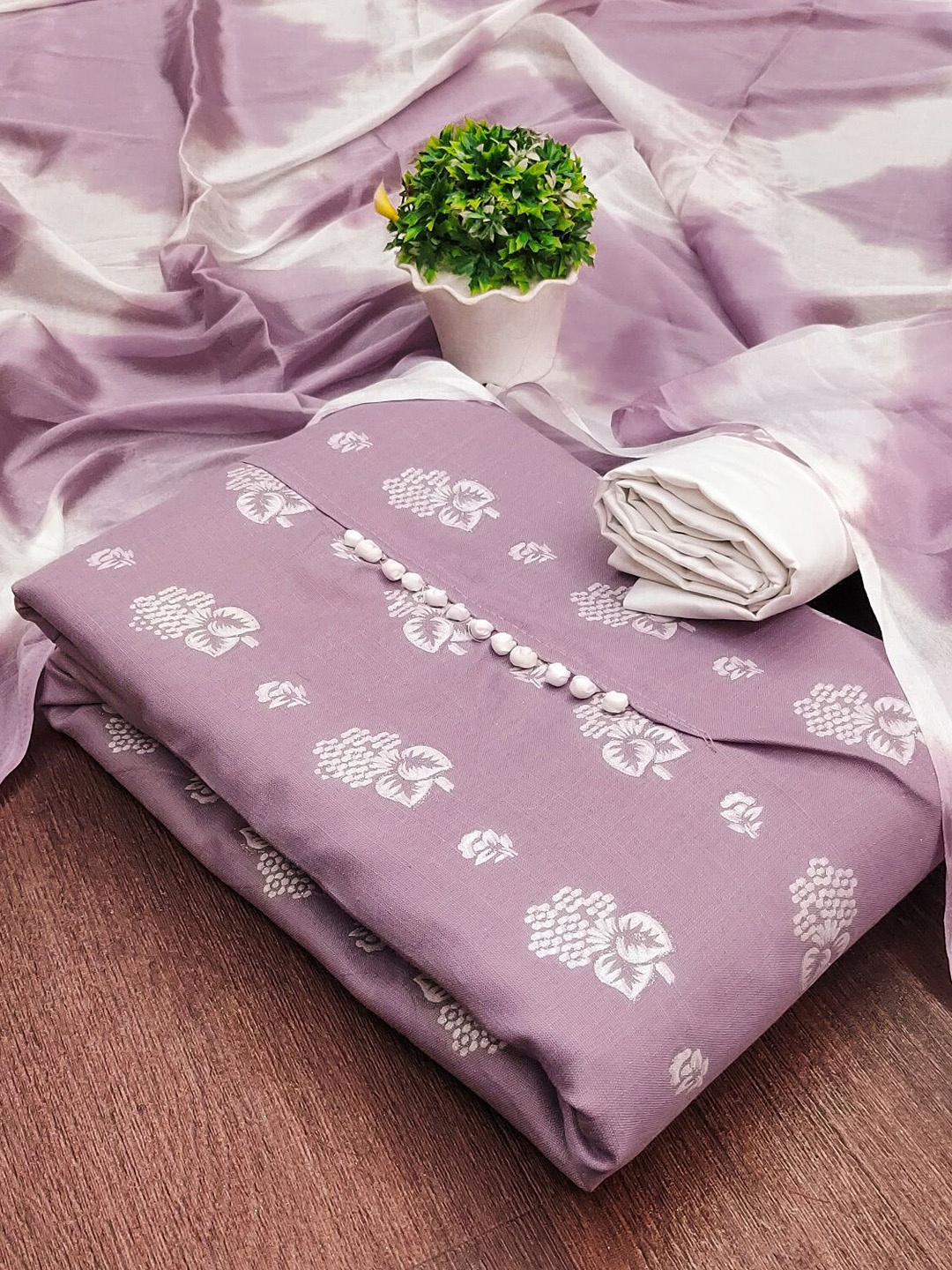 

Aika Floral Printed Cotton Blend Unstitched Dress Material, Lavender