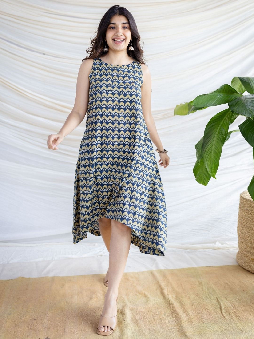 

THE INDIAN ETHNIC CO Cotton Ajrakh Printed A-Line Dress, Blue