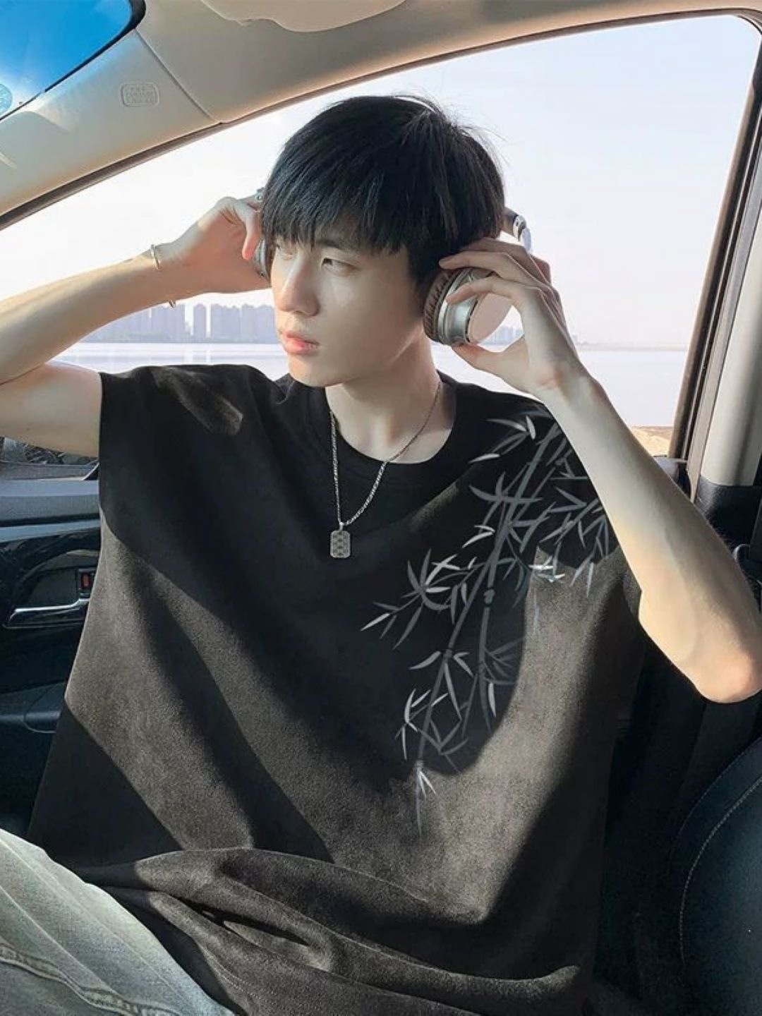 

HERE&NOW Men Floral Printed Round Neck T-shirt, Black