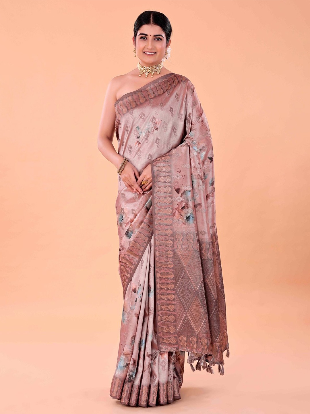 

NAAREE COLLECTION Ethnic Motifs Woven Design Saree, Cream