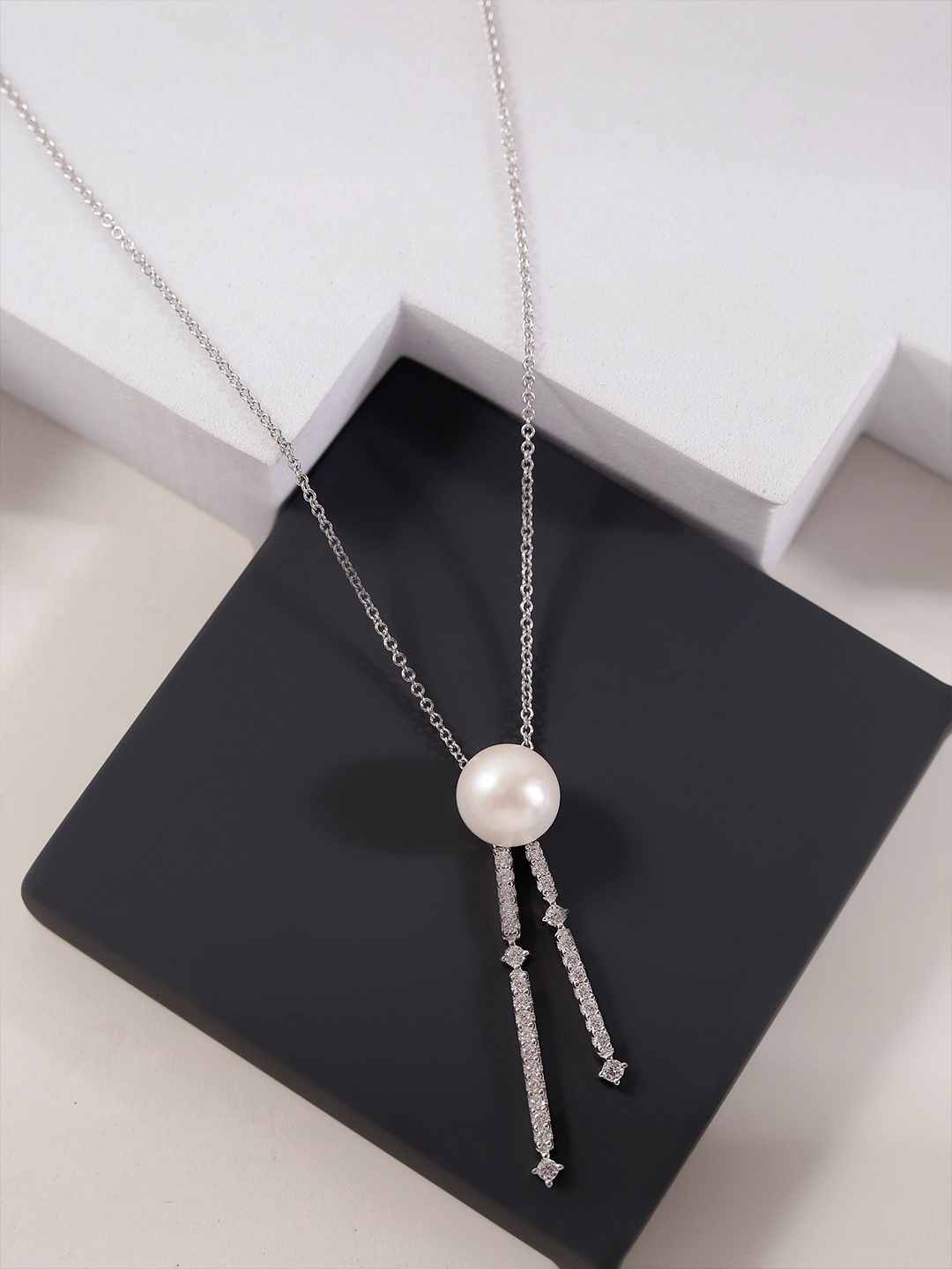 

DIAVO 925 Sterling Silver Rhodium-Plated Stone Studded & Pearls Minimal Chain
