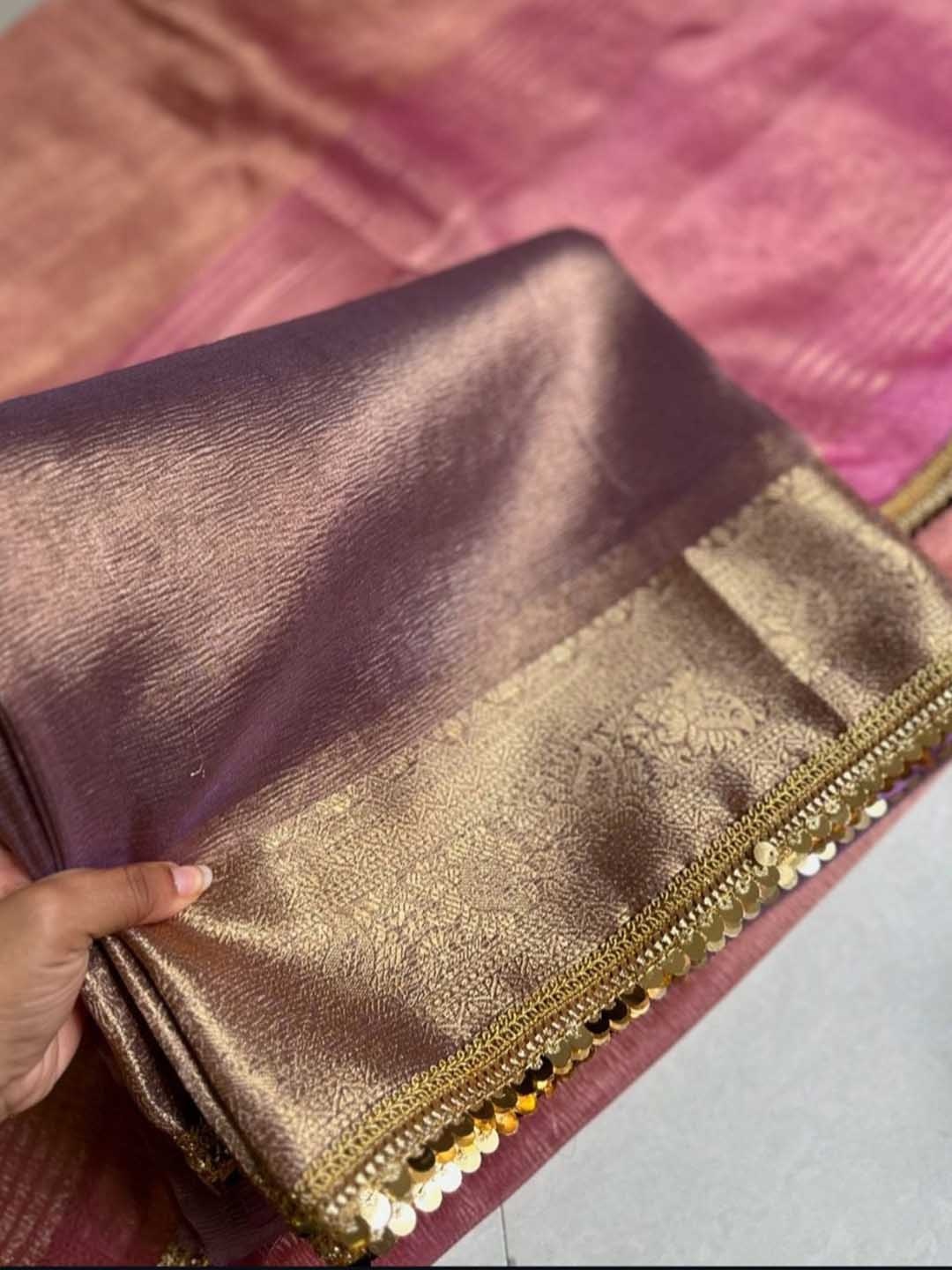 

DIVASTRI Woven Design Zari Organza Banarasi Saree, Burgundy