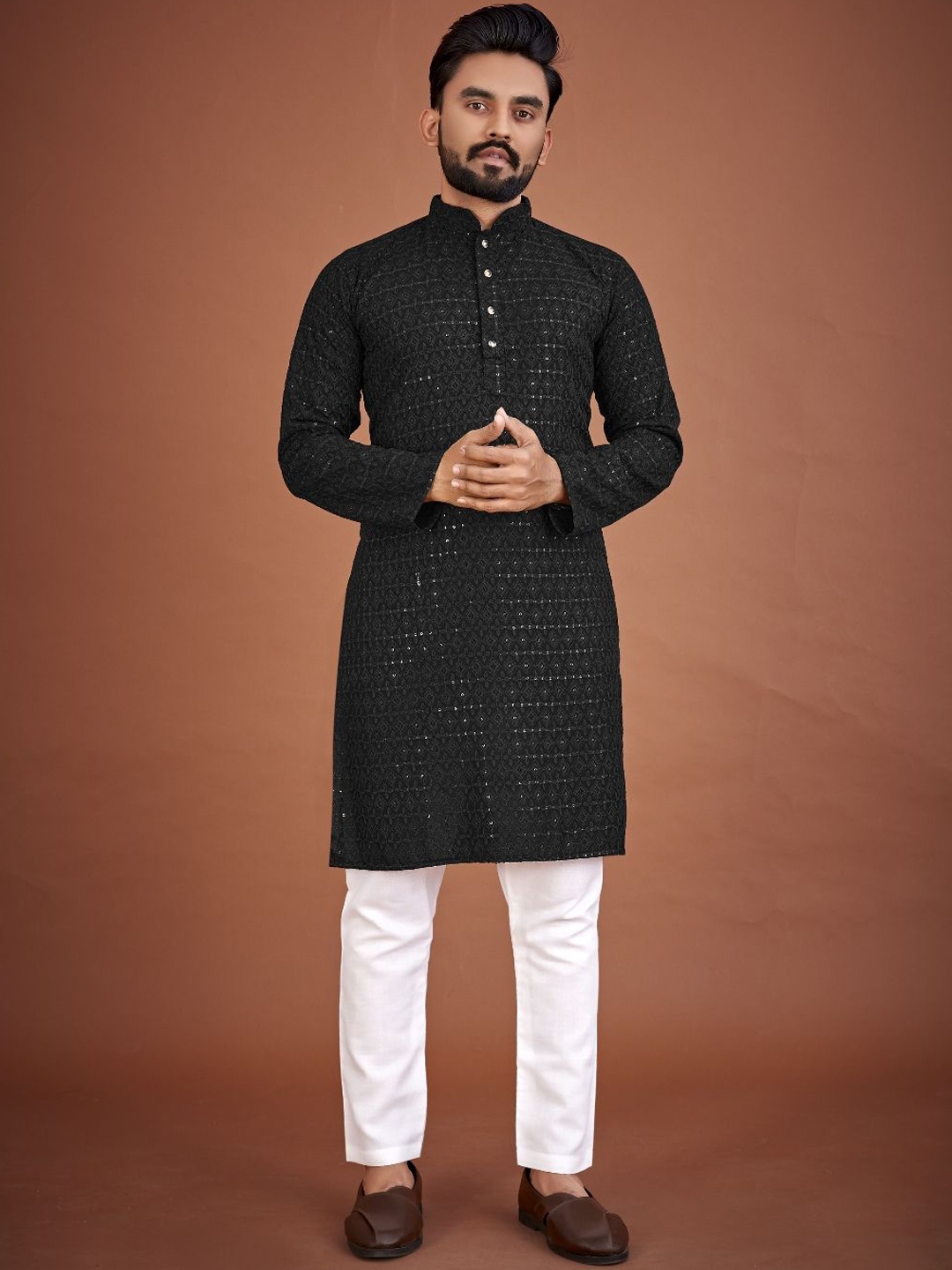 

CHARLOTTE GRACIOUS Geometric Embroidered Mandarin Collar Long Sleeves Sequinned Kurta, Black