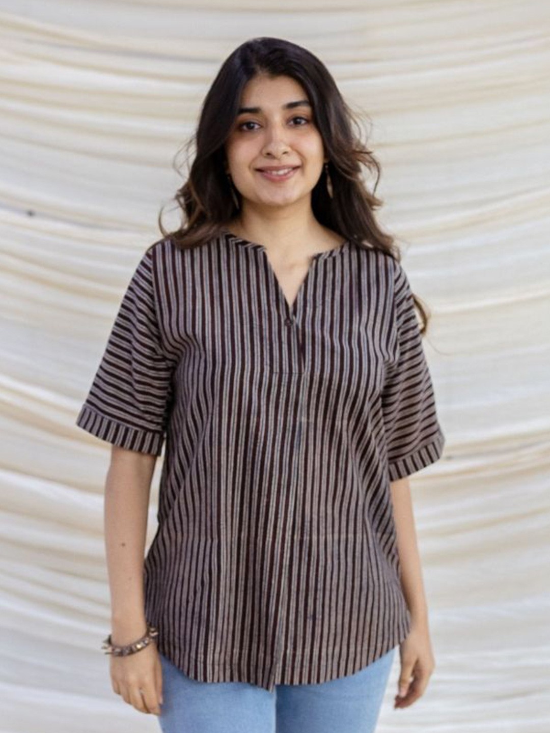 

THE INDIAN ETHNIC CO Women Vertical Stripes Printed Block Print Cotton Top, Black