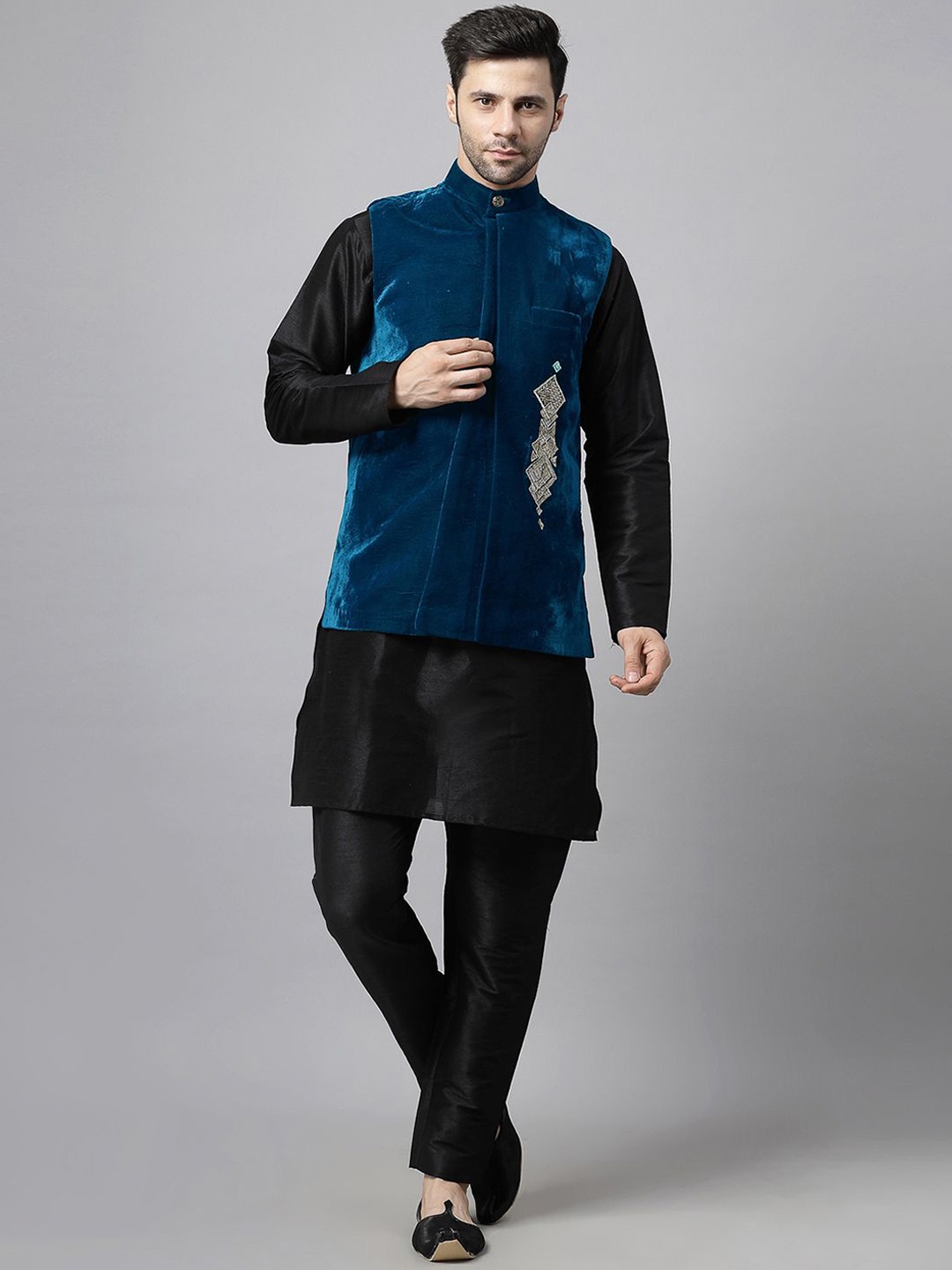 

Utsav Fashion Mandarin Collar Straight Kurta With Trousers & Nehru jacket, Black
