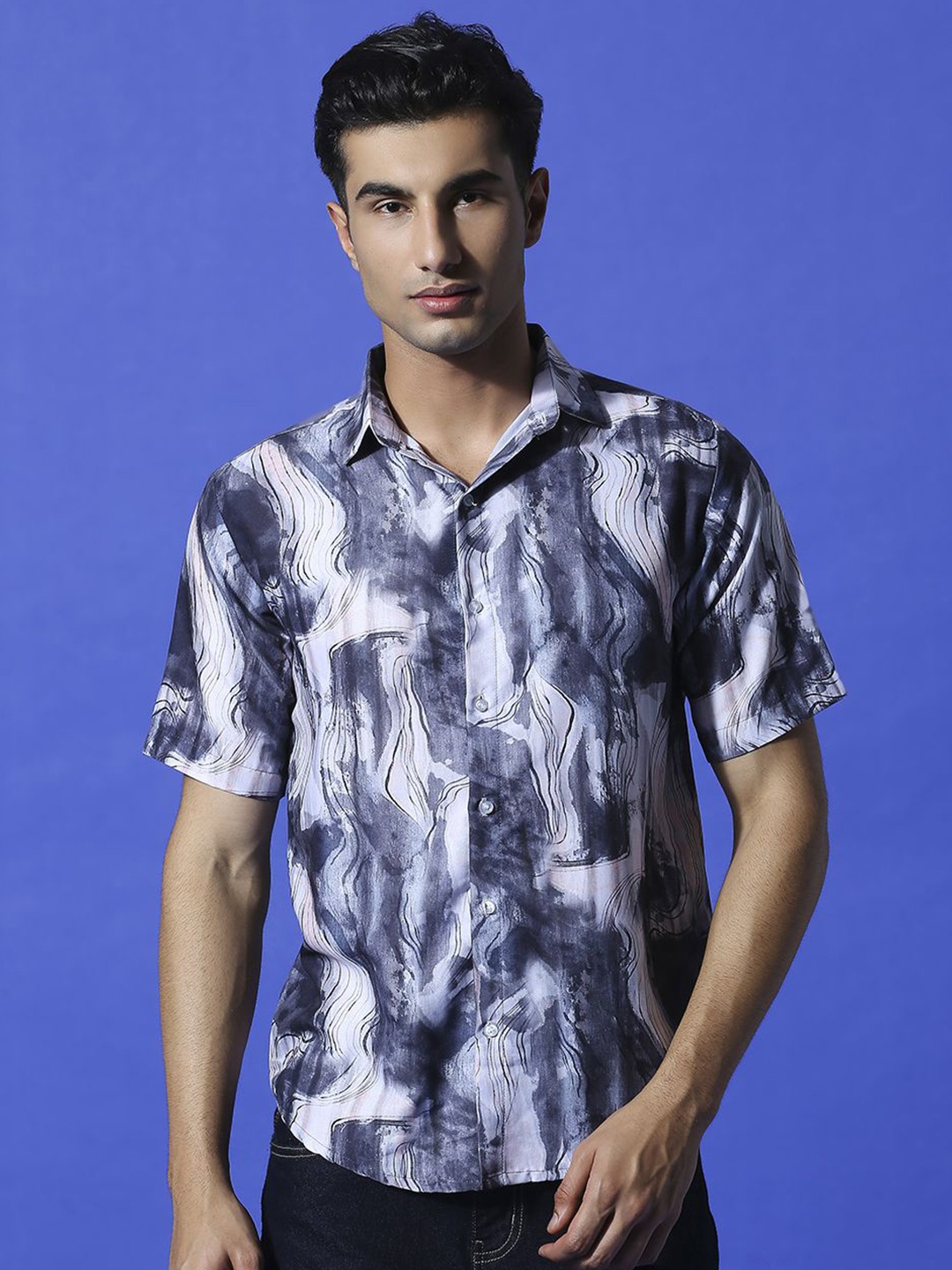 

HERE&NOW Men Spread Collar Abstract Printed Polycotton Casual Shirt, Grey