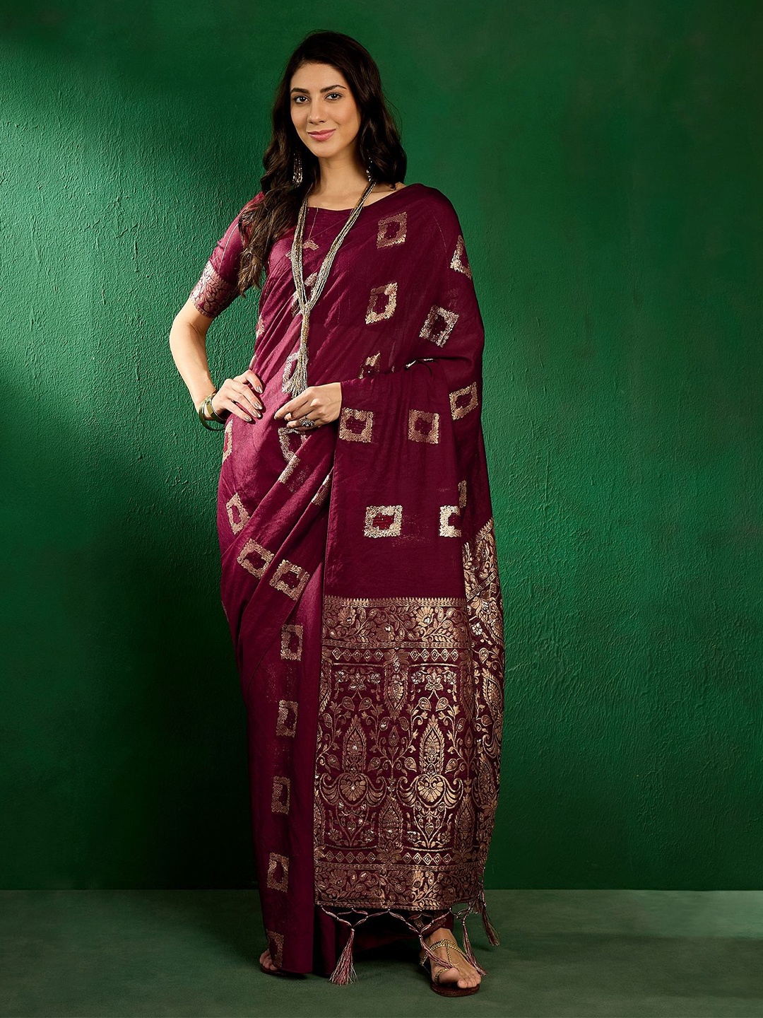 

Mitera Woven Design Zari Saree With Blouse Piece, Burgundy