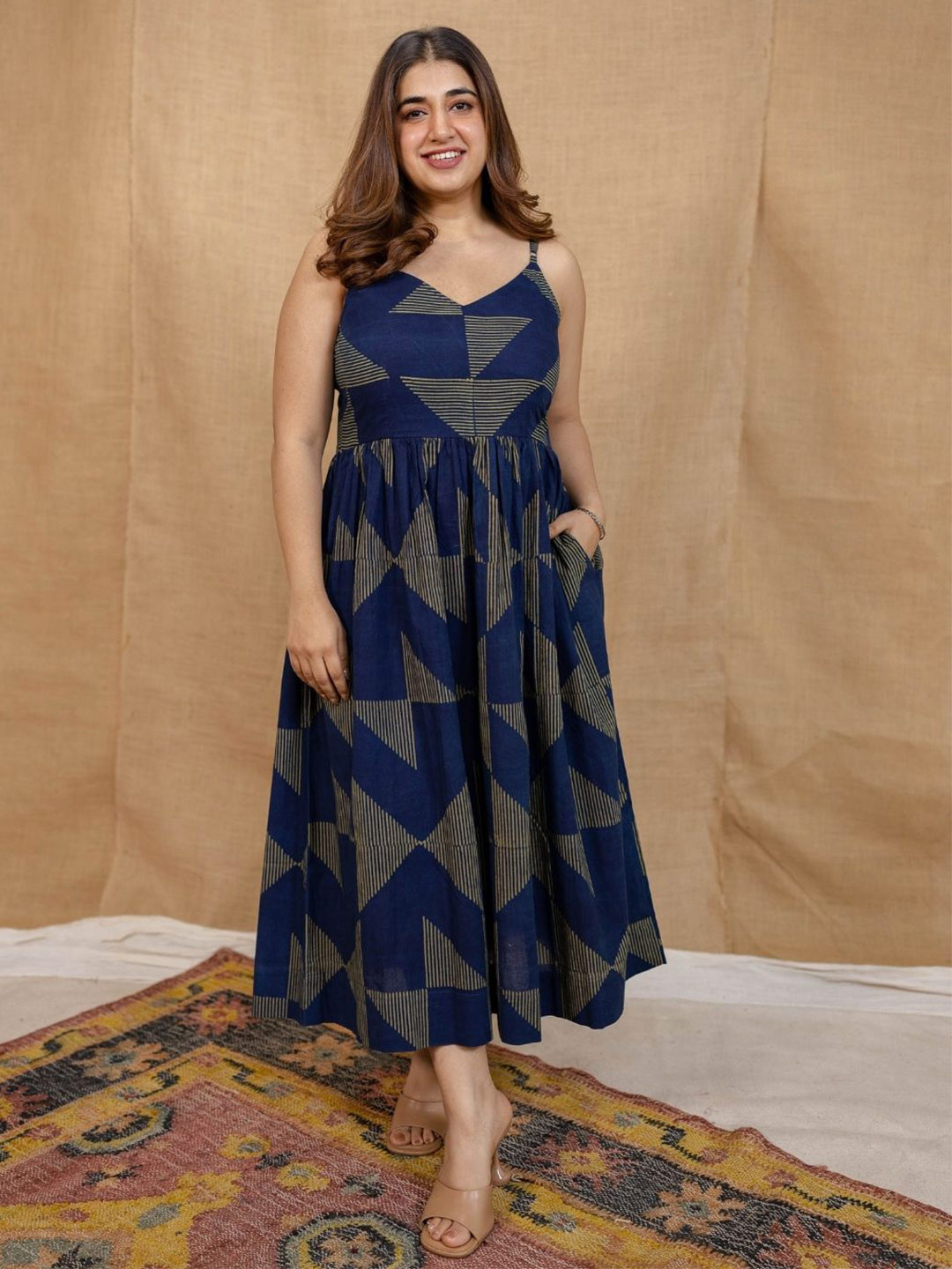 

THE INDIAN ETHNIC CO Women Plus Size Printed Shoulder Strep Fit and Flare Midi Dress, Blue