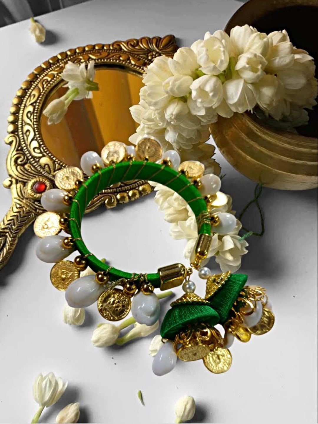 

Proplady Brass-Plated Beaded & Thread Bangle, Green