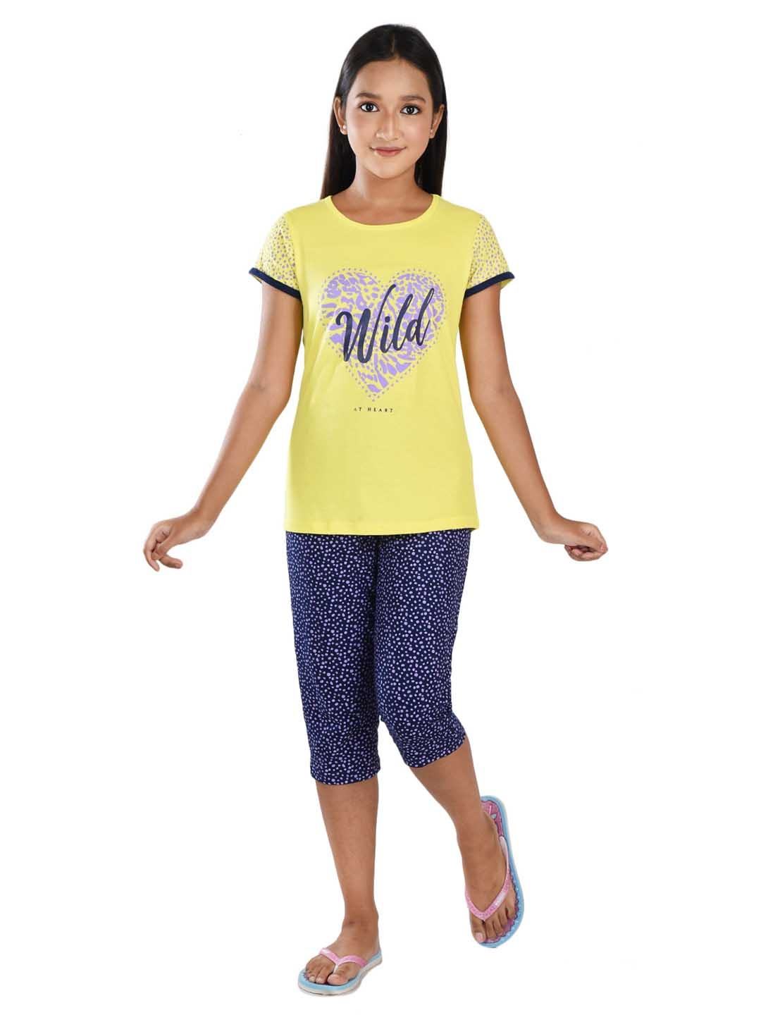 

Clothe Funn Boys Printed Pure Cotton Top with Capris, Yellow