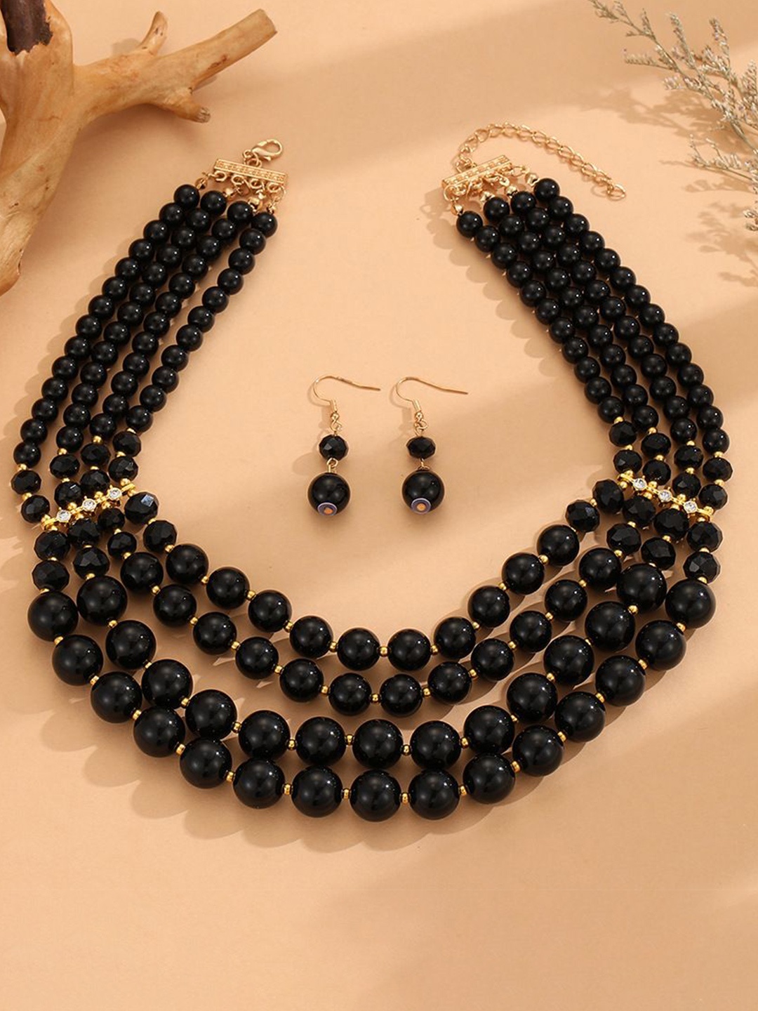 

DressBerry Gold Plated Beaded Necklace and Earrings