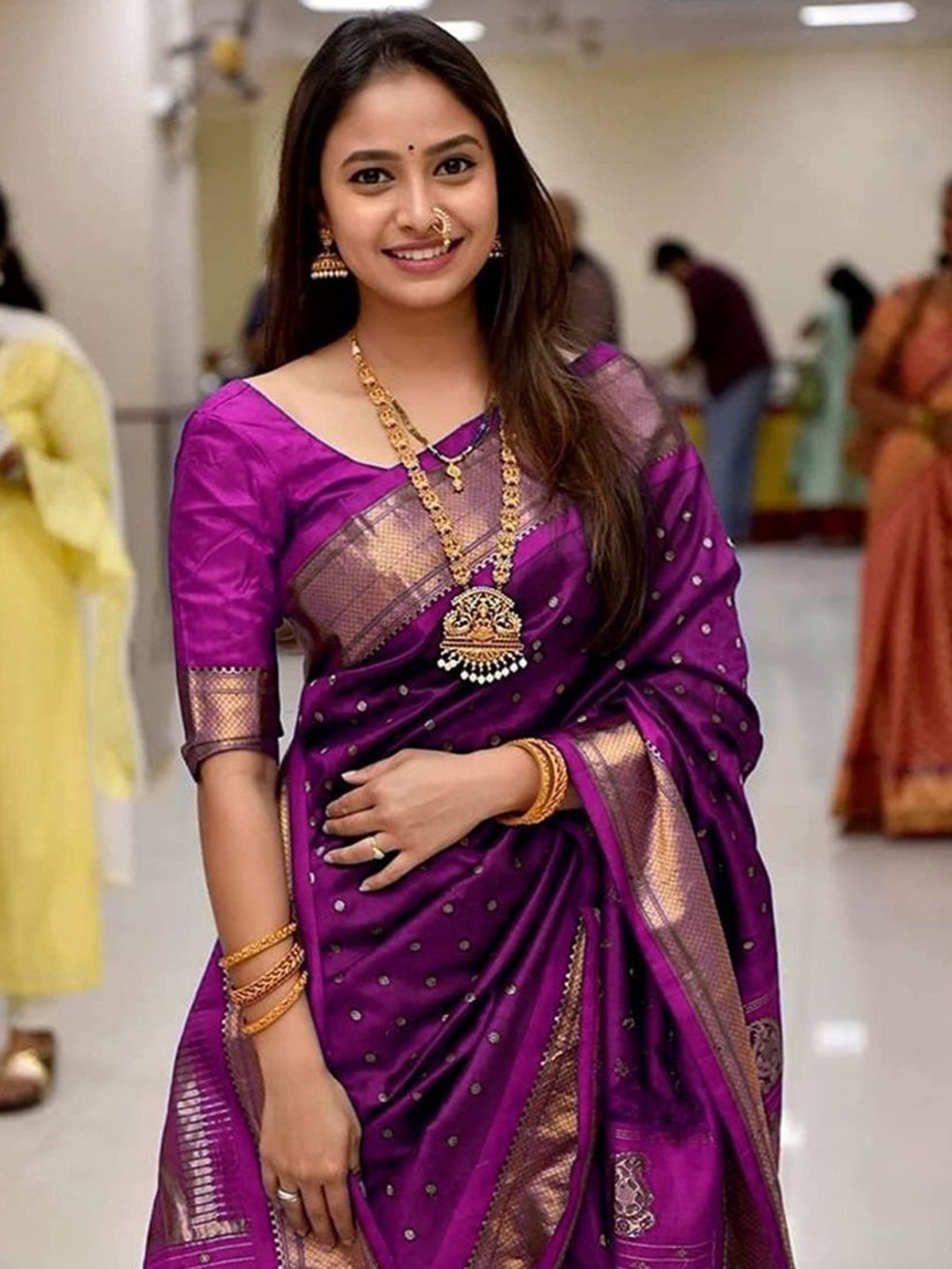 

Wuxi Polka Dot Zari Pure Silk Banarasi Saree, Purple