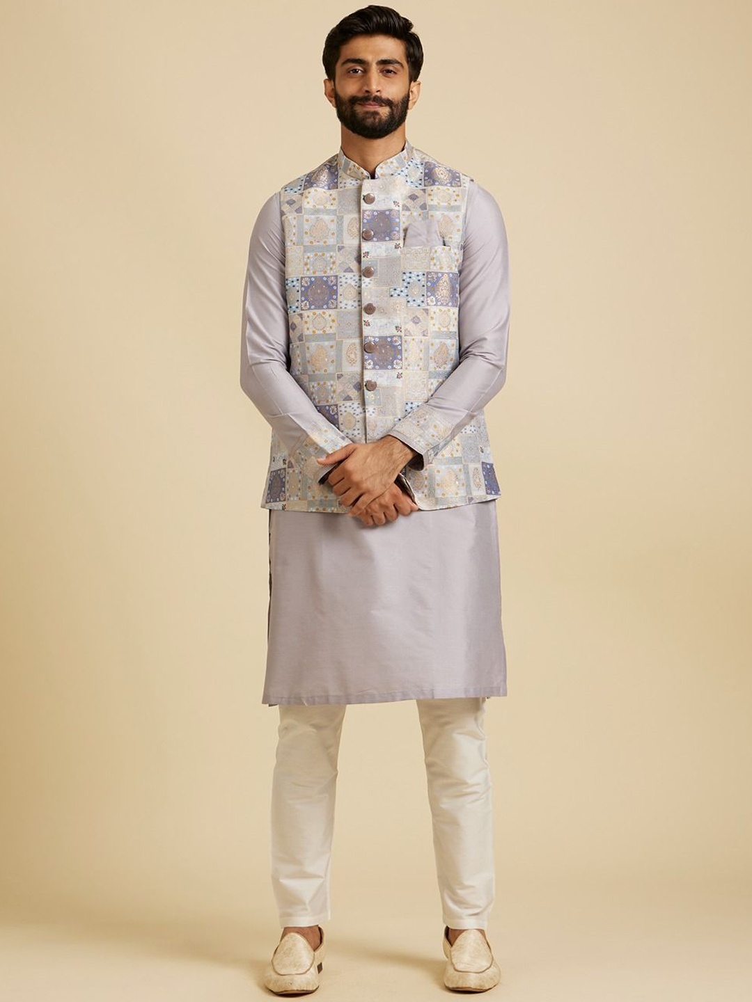 

Manyavar Mandarin Collar Straight Kurta with Pyjama and Nehru Jacket, Purple