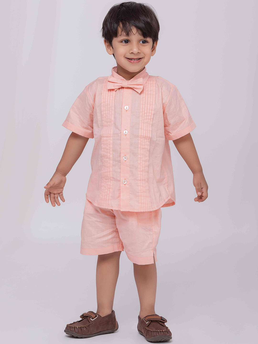 

MASU LIVING Boys Shirt With Shorts & Bow-Tie, Peach