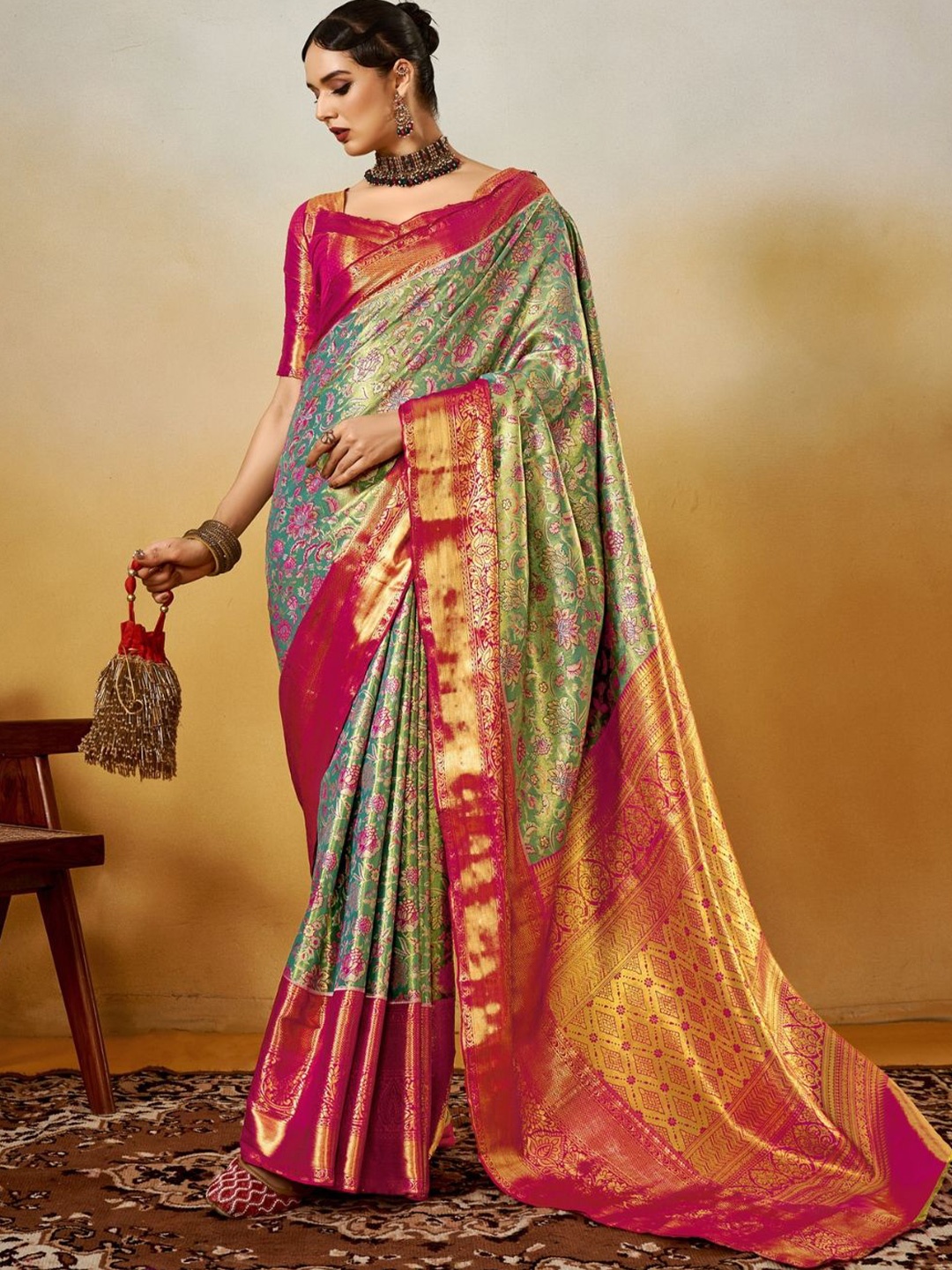 

DEVATITHI Floral Zari Silk Blend Banarasi Saree, Grey