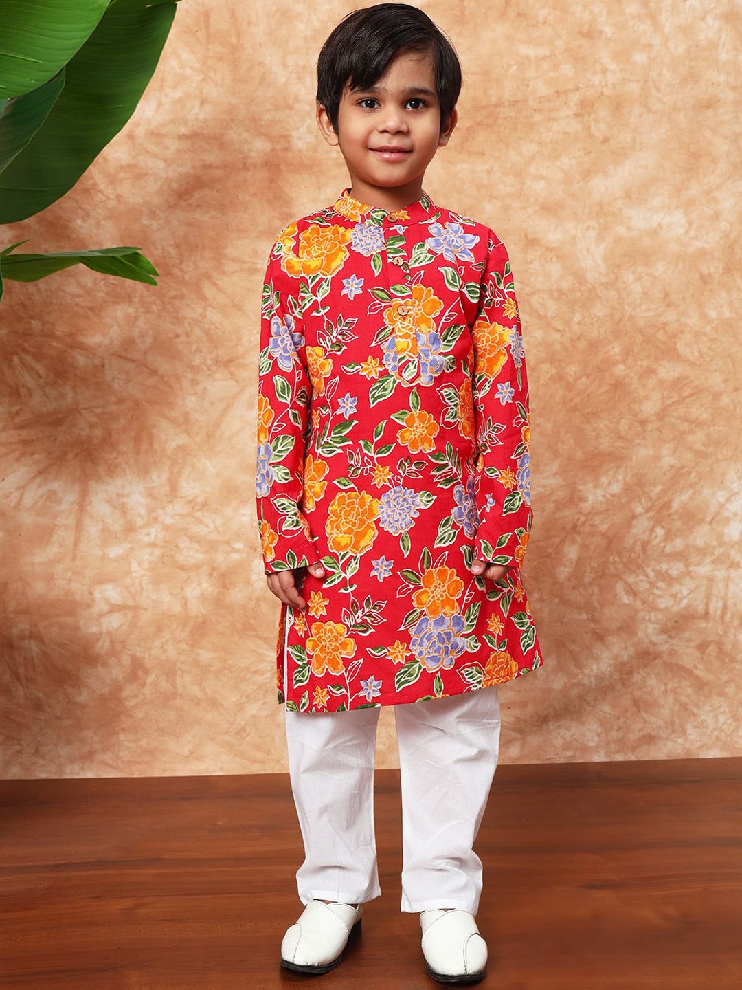 

Readiprint Fashions Boys Floral Printed Pure Cotton Straight Kurta with Pyjamas, Red