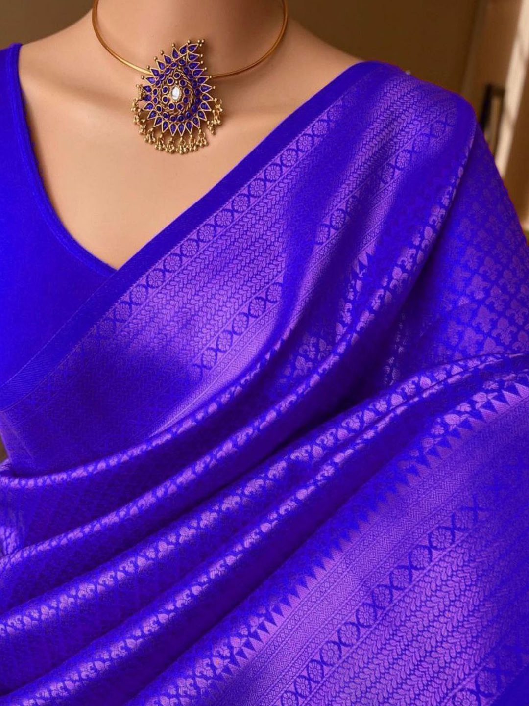 

Wuxi Woven Design Zari Pure Silk Banarasi Saree, Blue