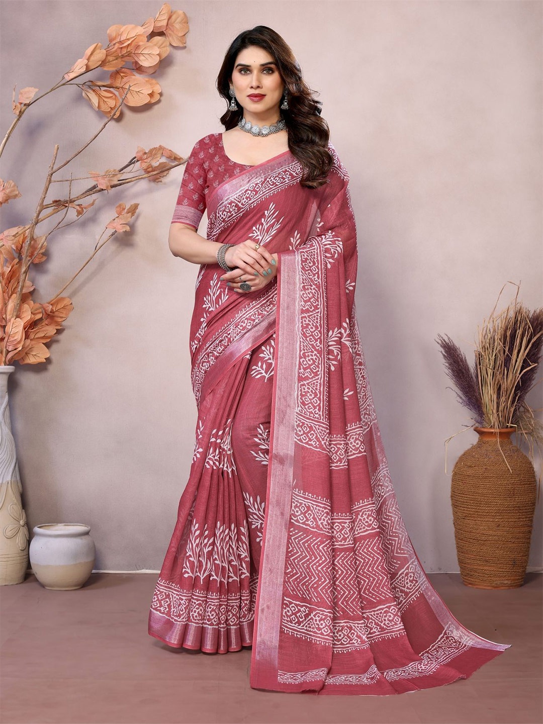 

vj fashion Floral Zari Linen Blend Saree, Red