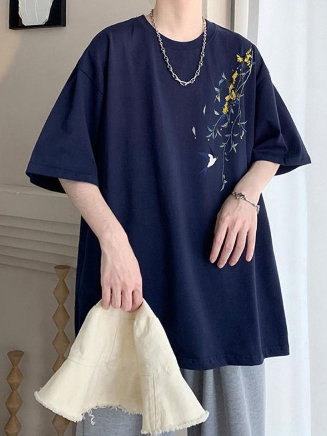 

HERE&NOW Men Floral Printed Round Neck Cotton Oversized T-shirt, Navy blue