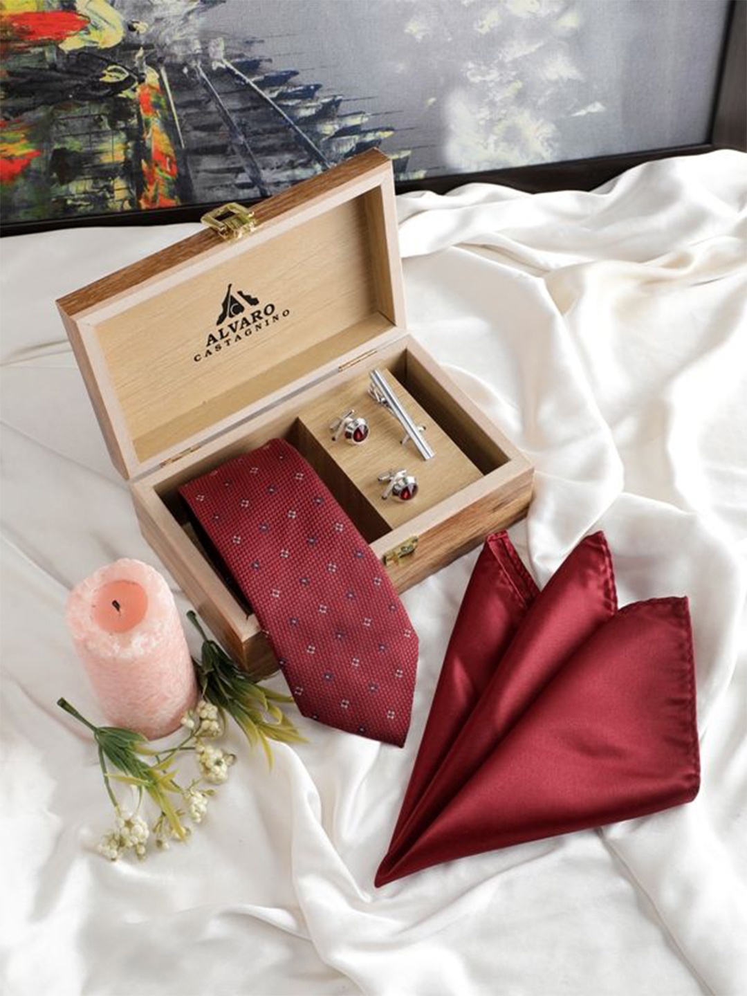 

Alvaro Castagnino Men Accessory Gift Set of Tie Cufflinks Pocket Square, Maroon