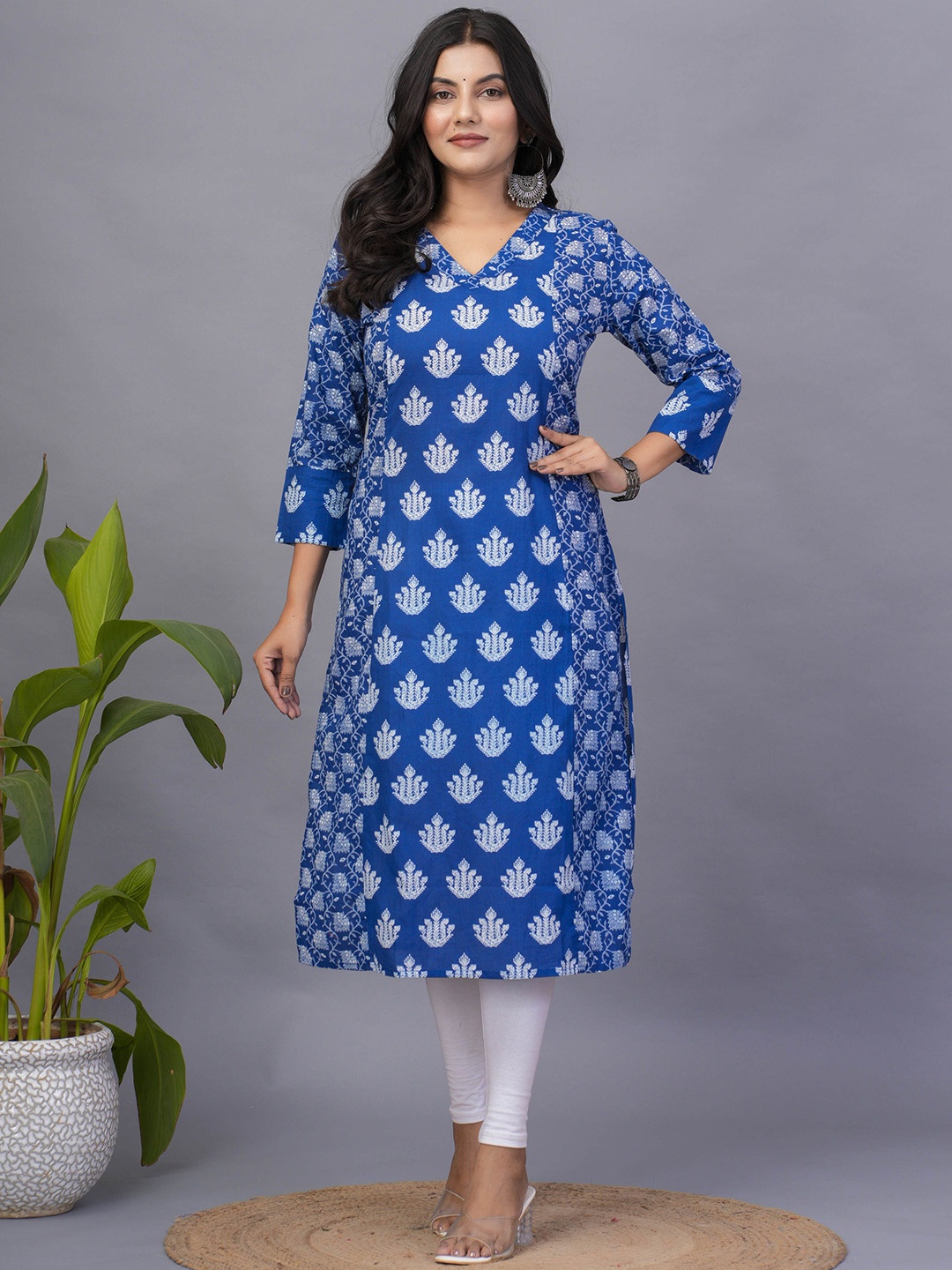 

KALINI Ethnic Motifs Printed V-Neck Straight Kurta, Blue
