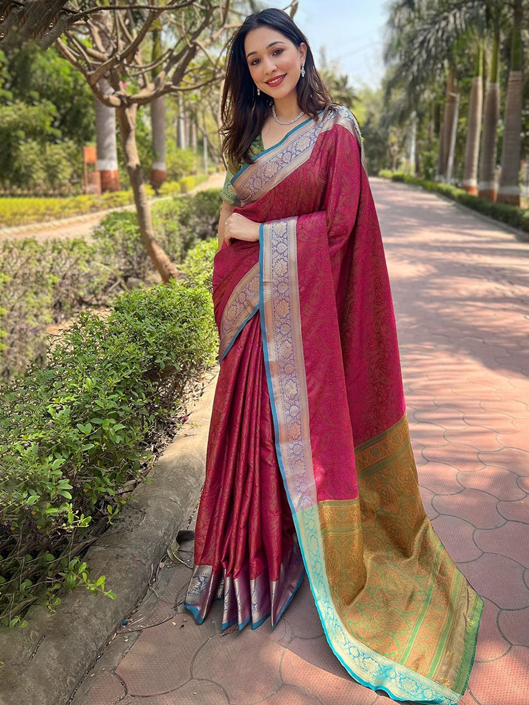

Mitera Ethnic Motifs Woven Design Saree, Red