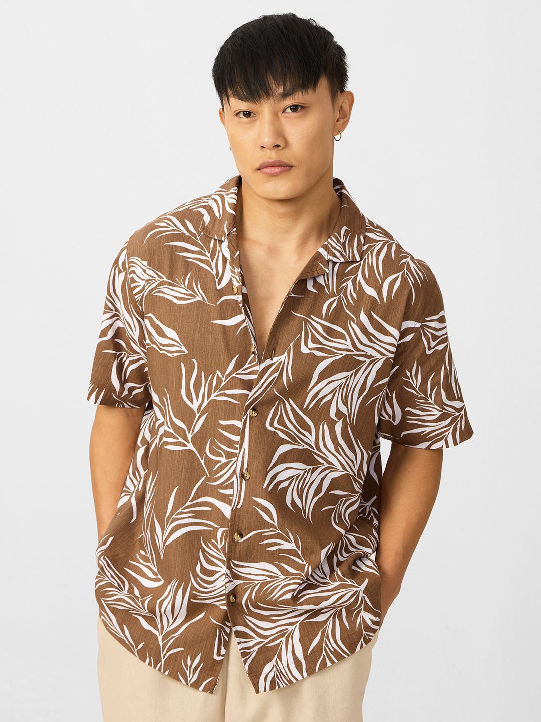

The Souled Store Men Spread Collar Floral Printed Cotton Relaxed Fit Casual Shirt, Brown