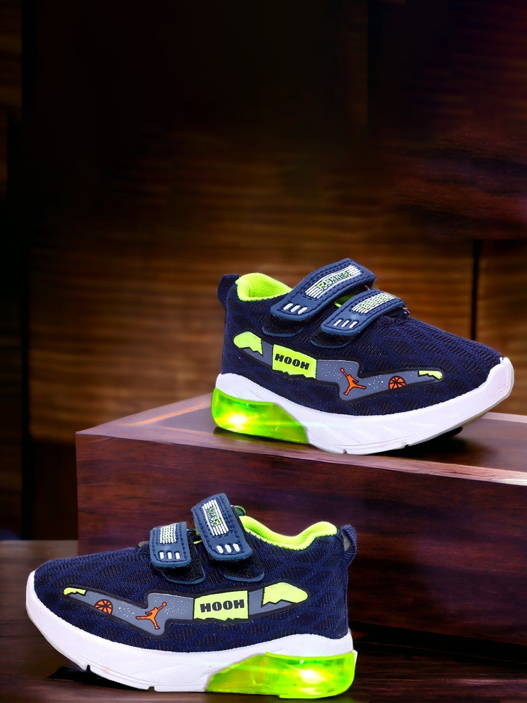 

HOOH Now Comfort in Fashion Kids Colourblocked Lightweight LED Sneakers, Blue