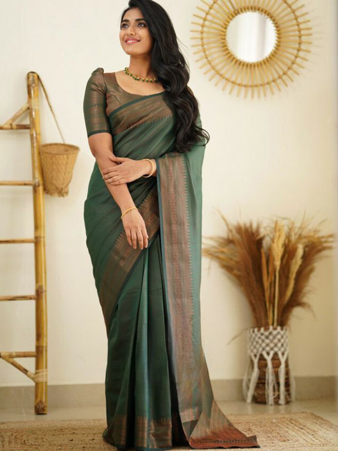 

Wuxi Zari Pure Silk Banarasi Saree, Green
