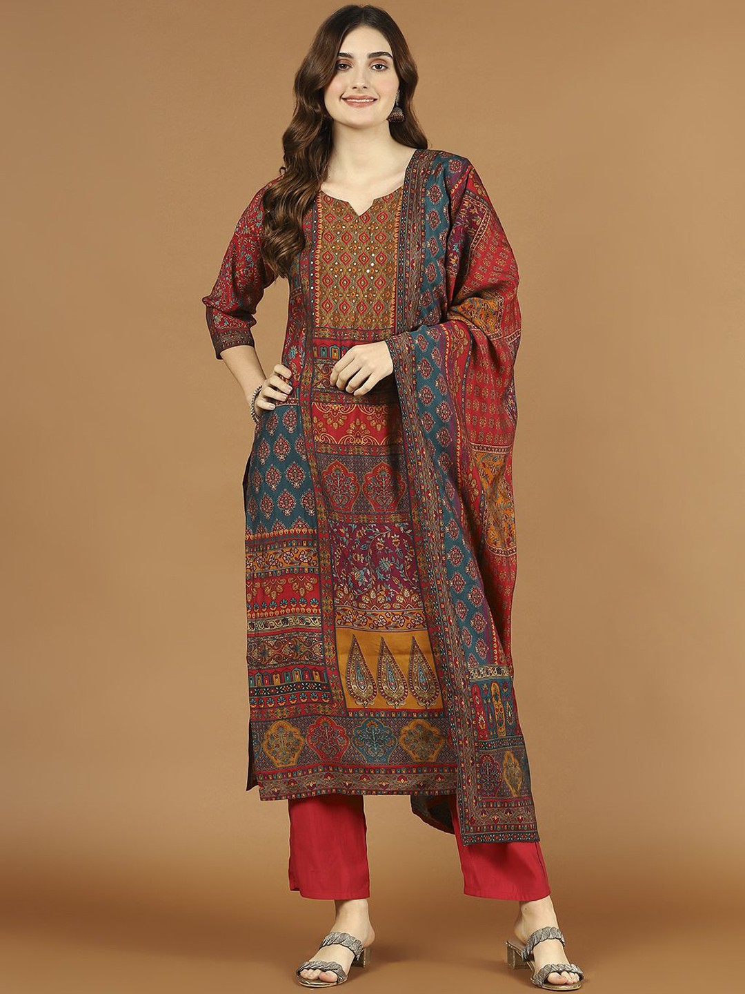 

Meena Bazaar Floral Printed Three-Quarter Sleeves Sequinned Kurta & Trouser & Dupatta, Red