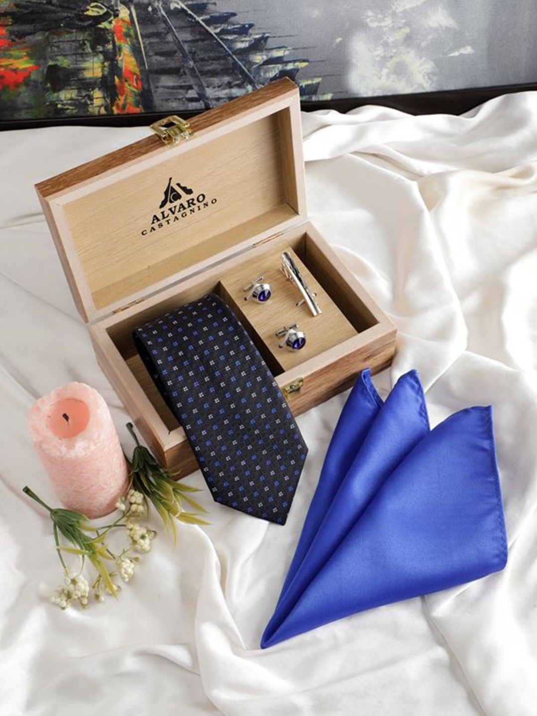 

Alvaro Castagnino Men Accessory Gift Set of Tie Cufflinks Pocket Square, Black