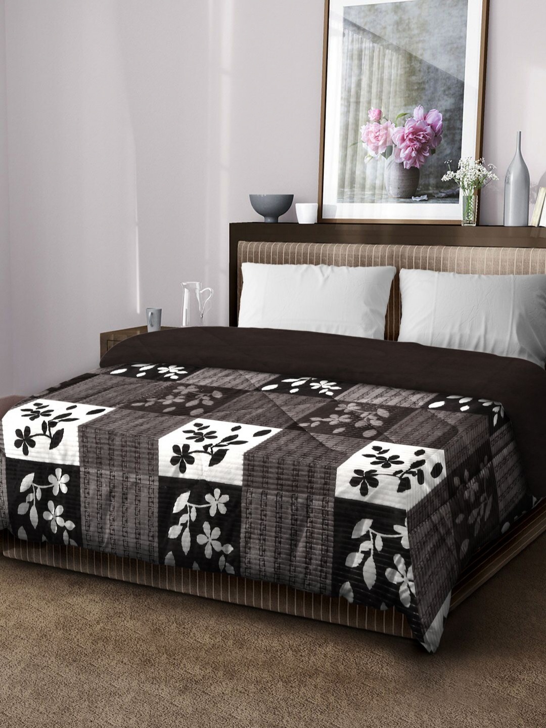 

KLOTTHE White Floral Microfibre Filling Woollen 1000 GSM Heavy Winter Double Bed Quilt, Brown