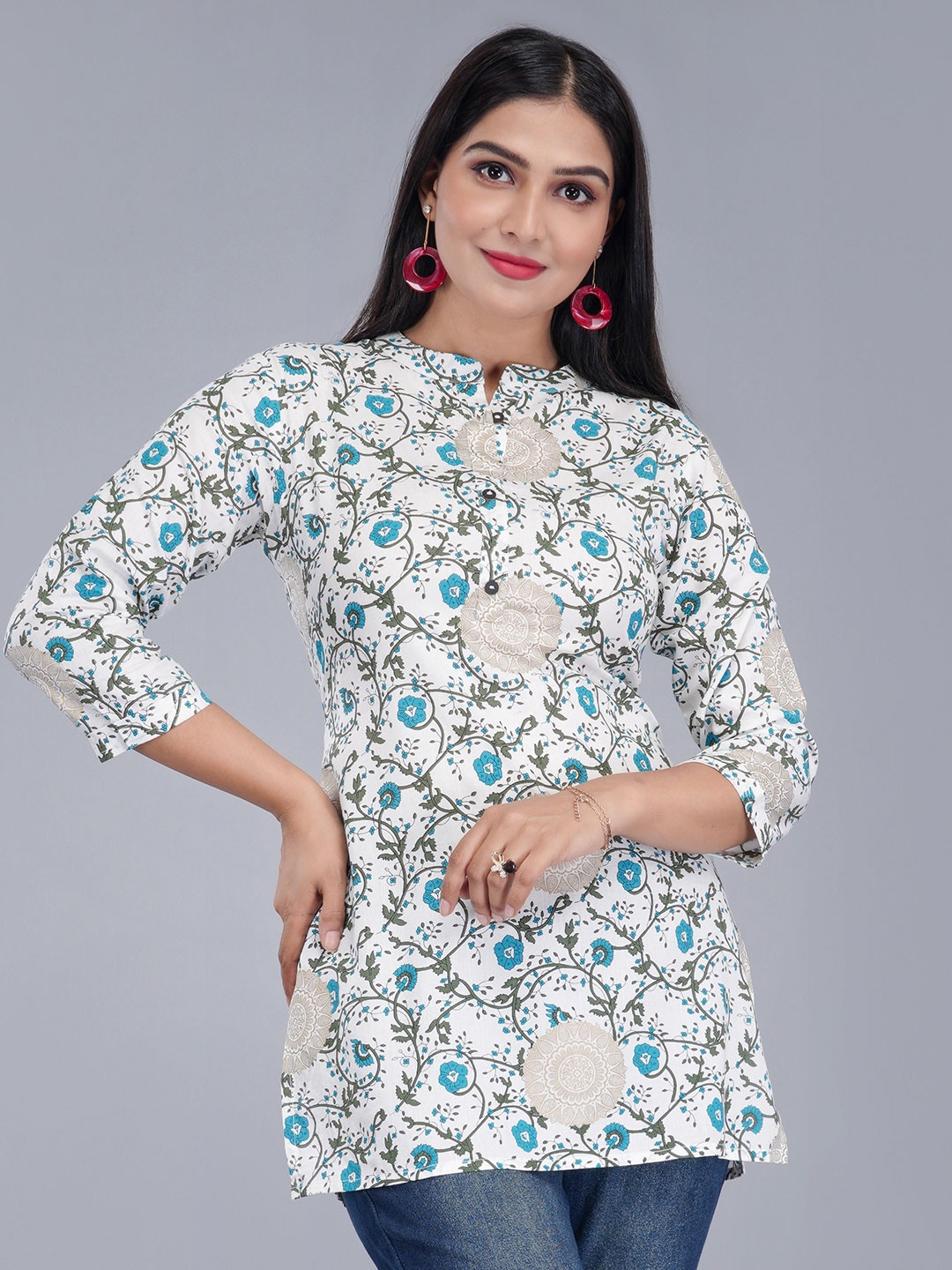 

Aarti Fashion Women Floral Printed Boat Neck Pure Cotton Kurti, White
