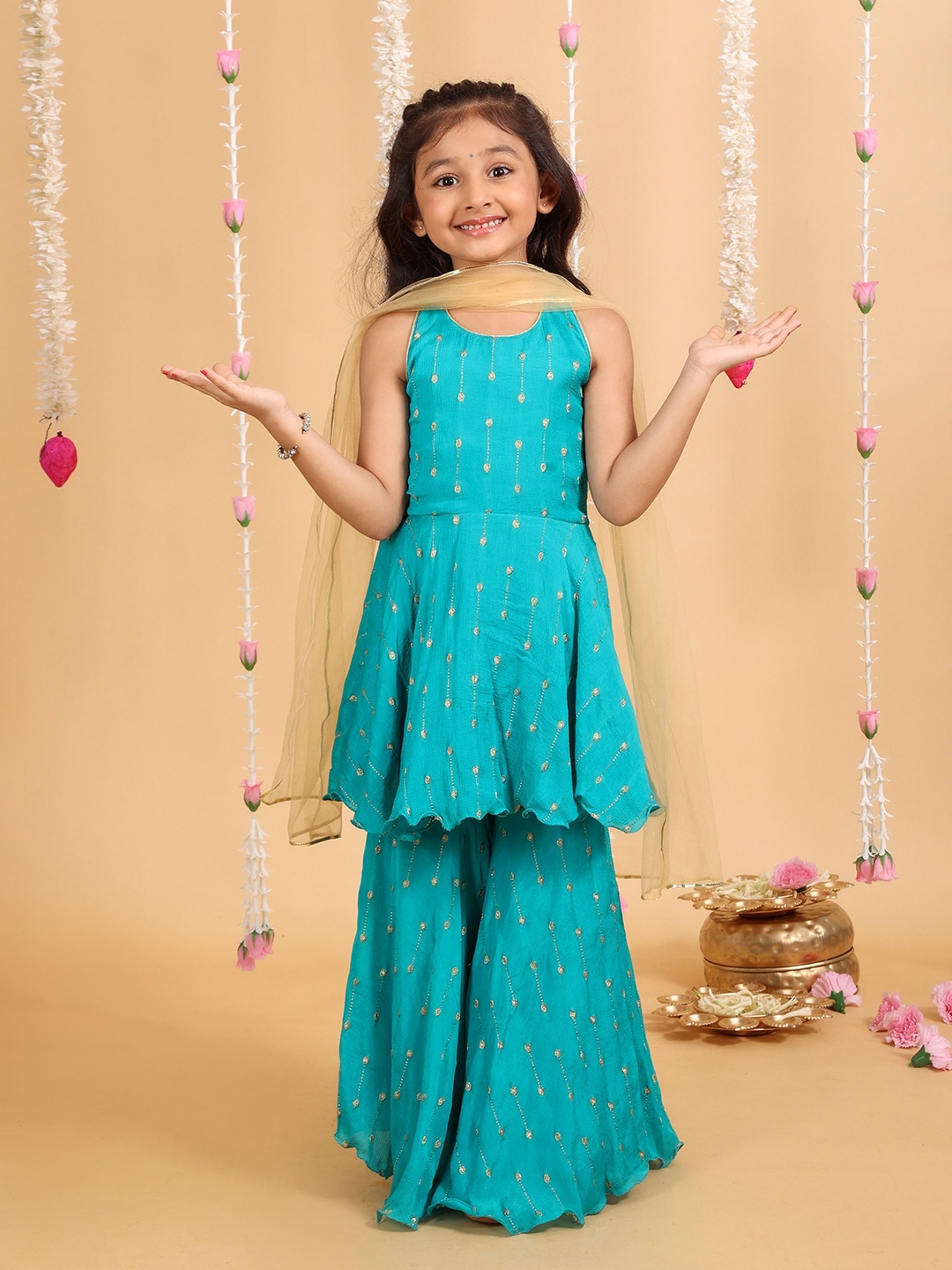 

MASTARANG Girls Mastarang Kurta Set, Green