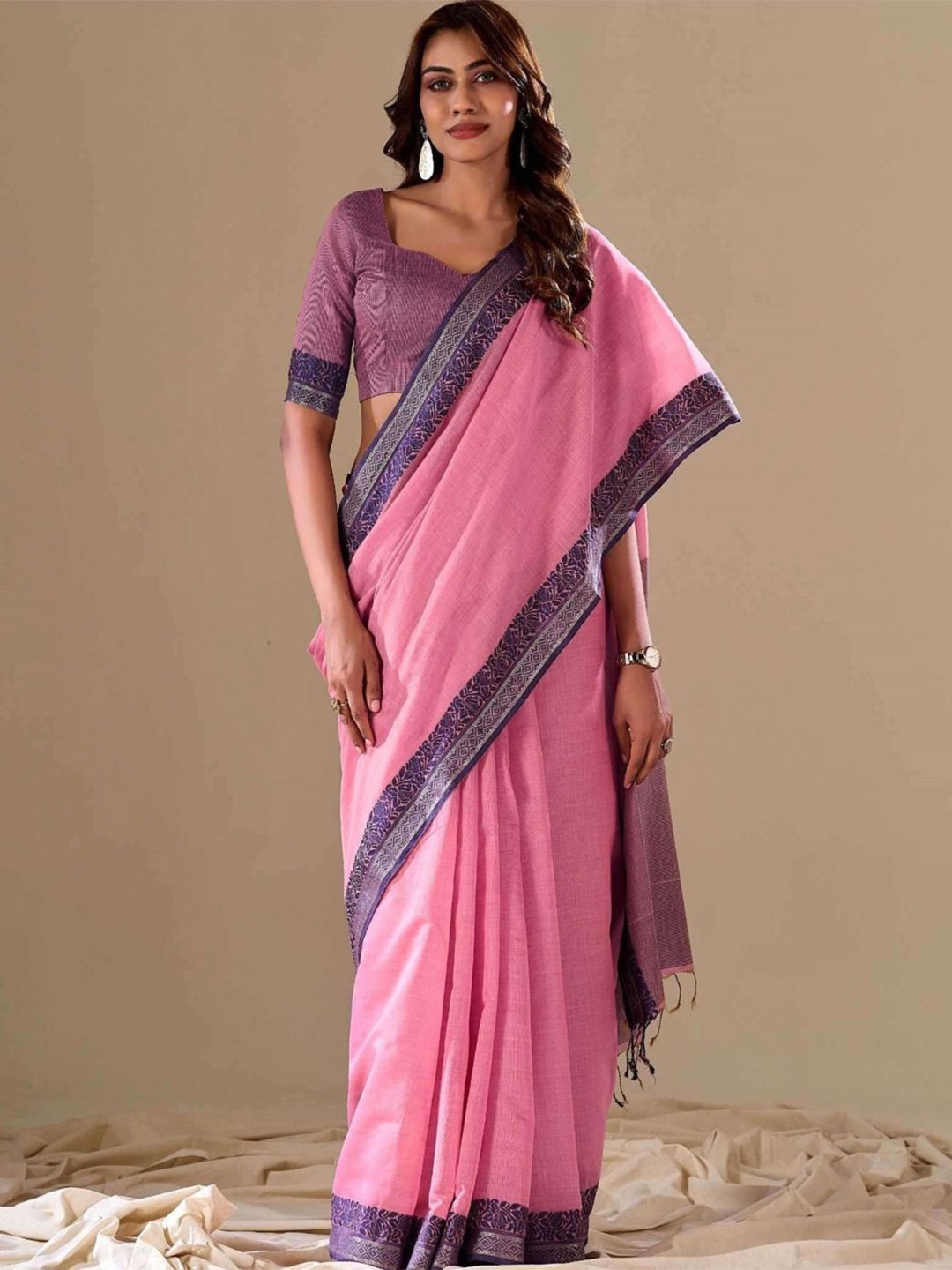 

KALINI Women Zari Saree, Pink