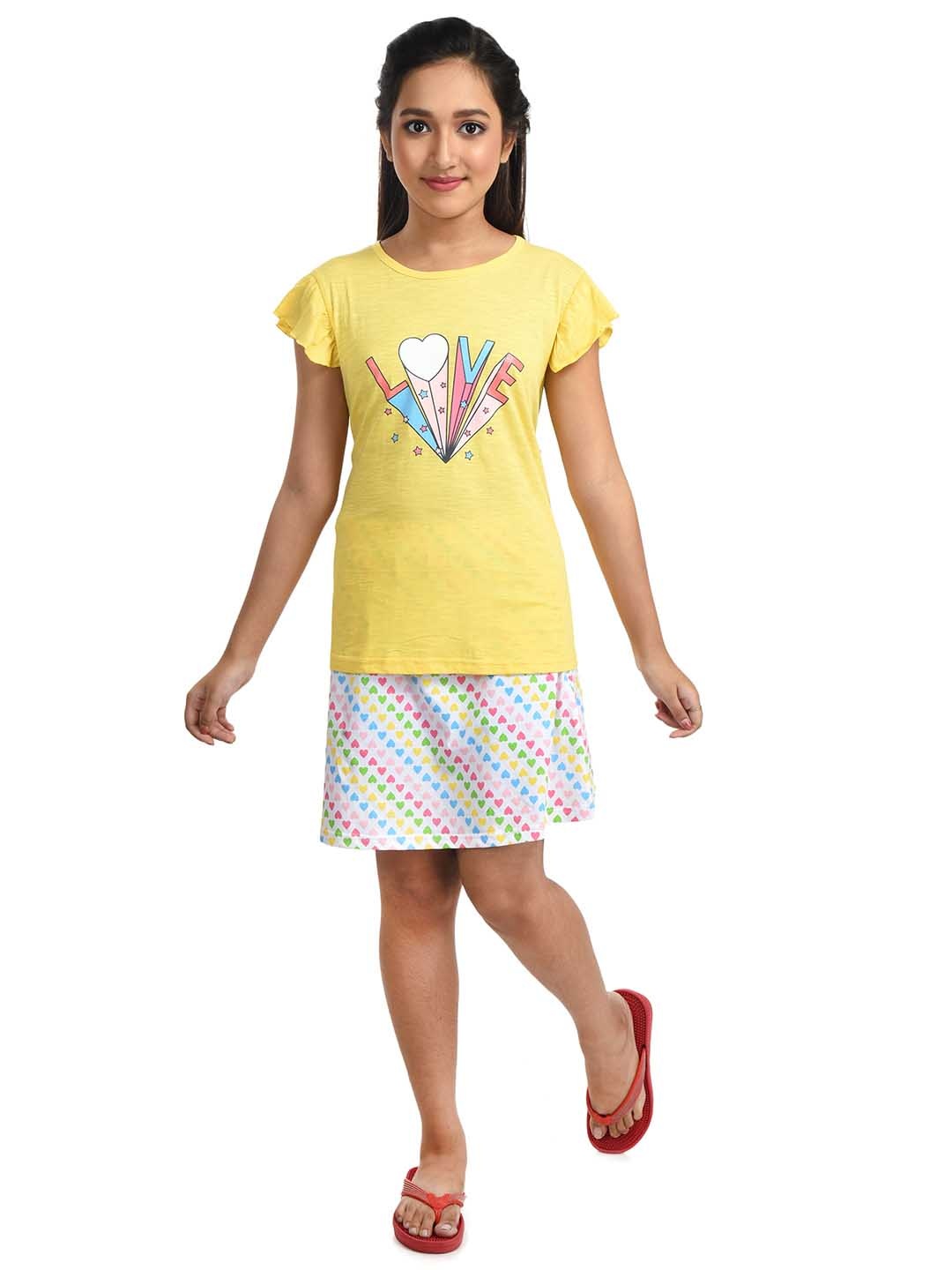 

Clothe Funn Boys Printed Pure Cotton T-shirt with Skirt, Yellow