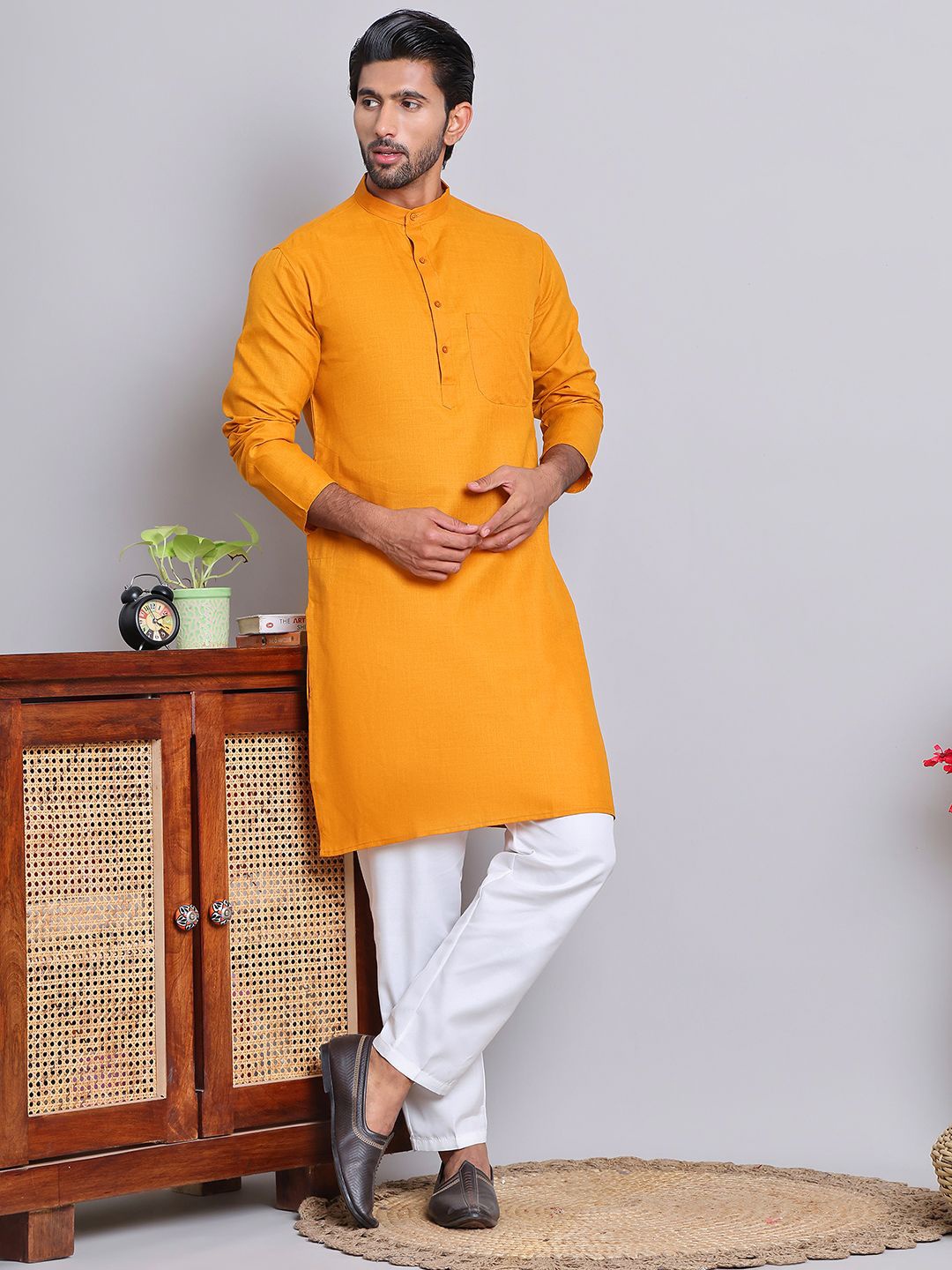 

Jompers Mandarin Collar Long Sleeves Straight Kurta with Pyjamas, Mustard