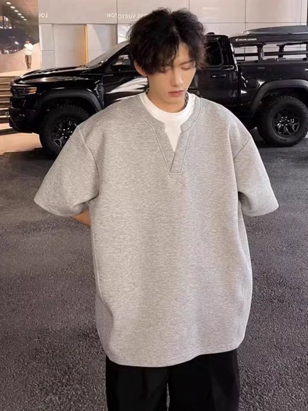 

HERE&NOW Men Solid Round Neck Cotton Oversized T-shirt, Grey
