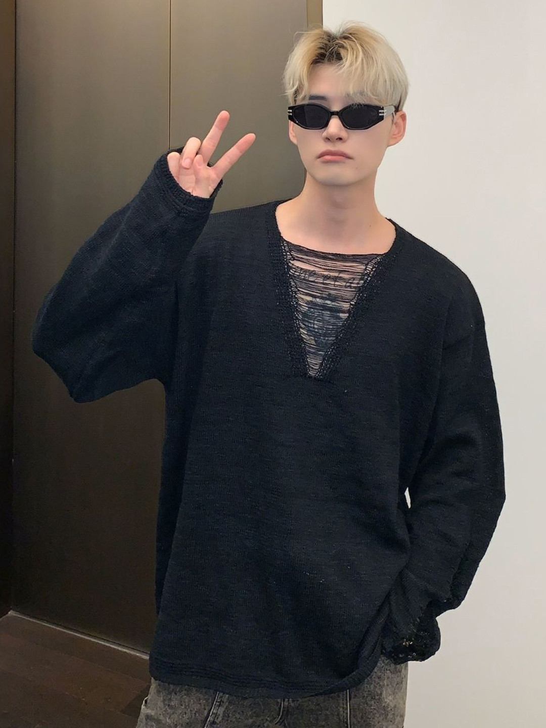 

HERE&NOW Men Self Design Round Neck Cotton Oversized T-shirt, Black