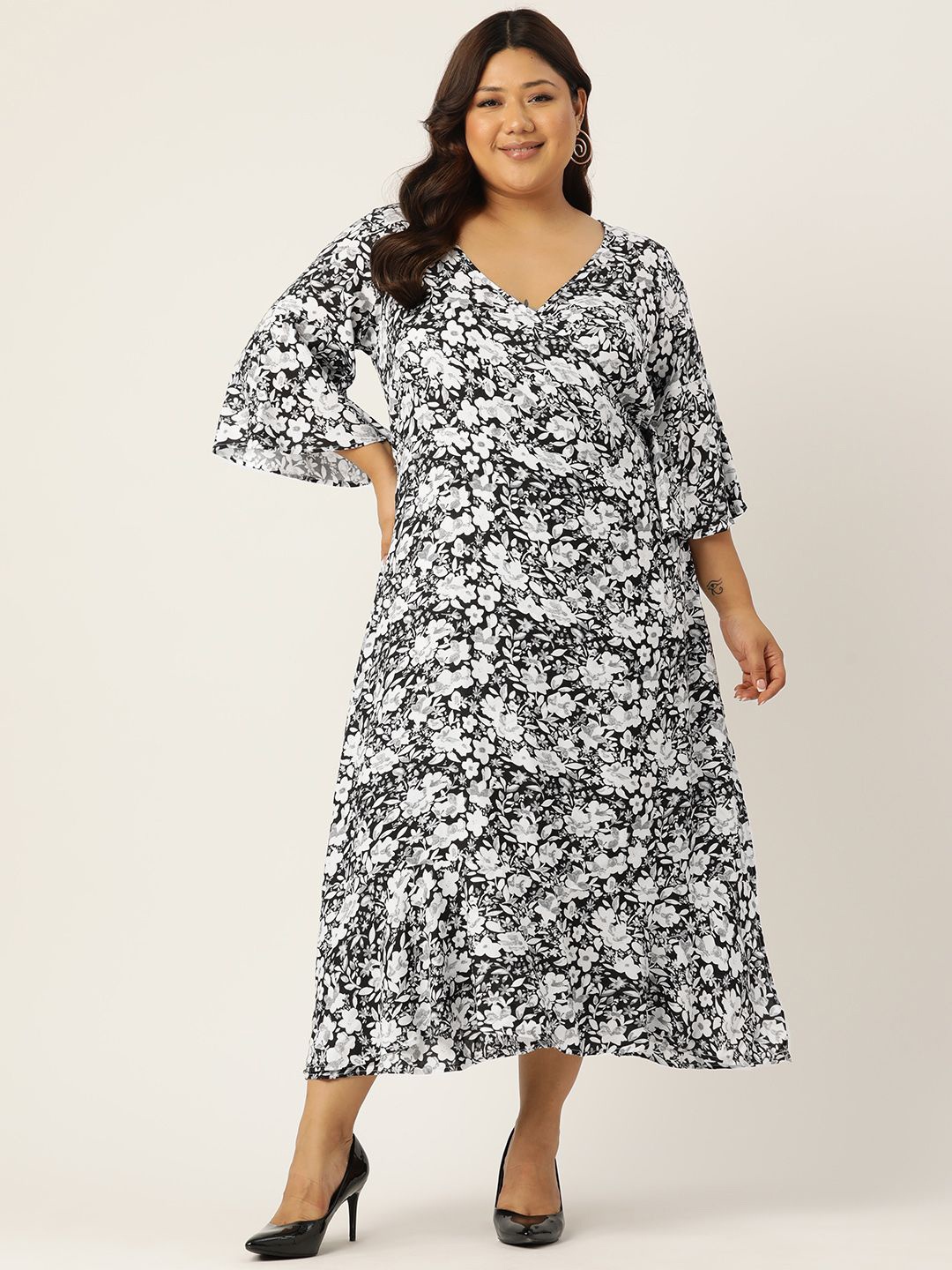 

theRebelinme Floral Printed A-Line Plus Size Maxi Dress, Black