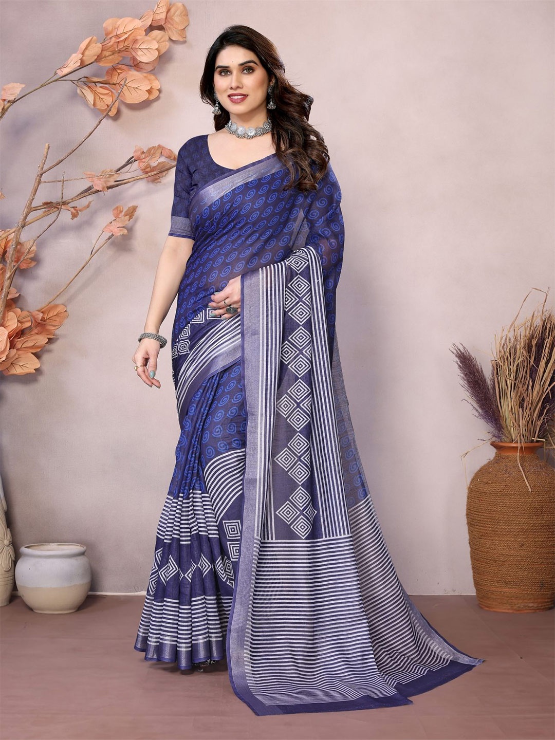 

vj fashion Floral Zari Linen Blend Saree, Blue