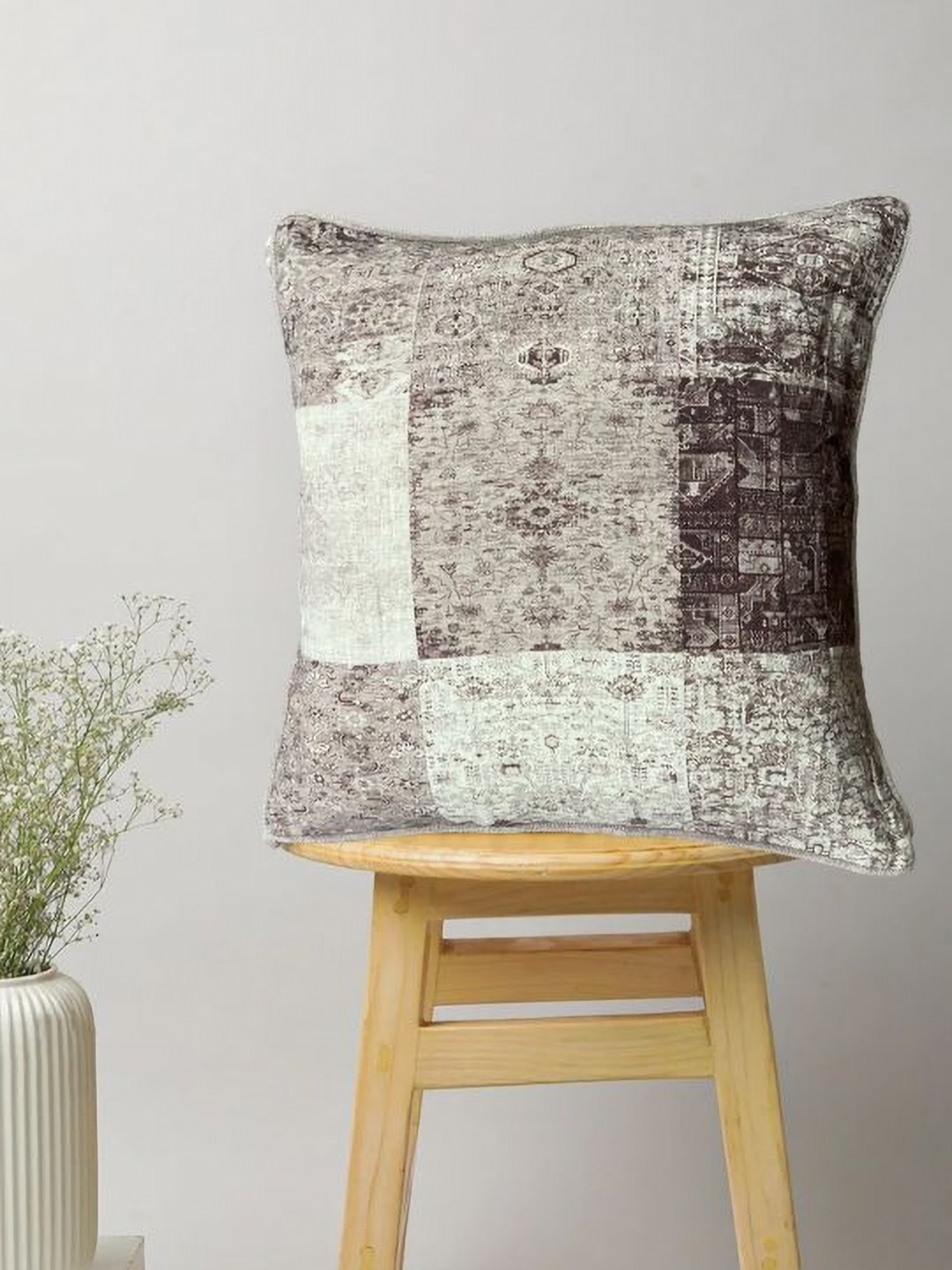 

SAJAVAT Beige & Brown Printed Pure Cotton Square Cushion Cover