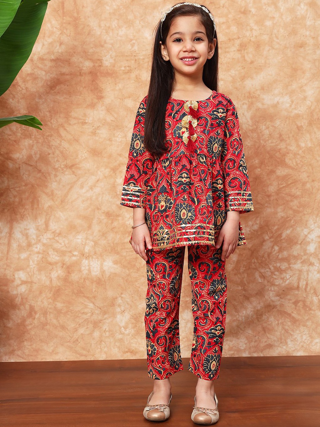 

Readiprint Girls Floral Printed Empire Pure Cotton A-Line Kurti with Trousers, Red